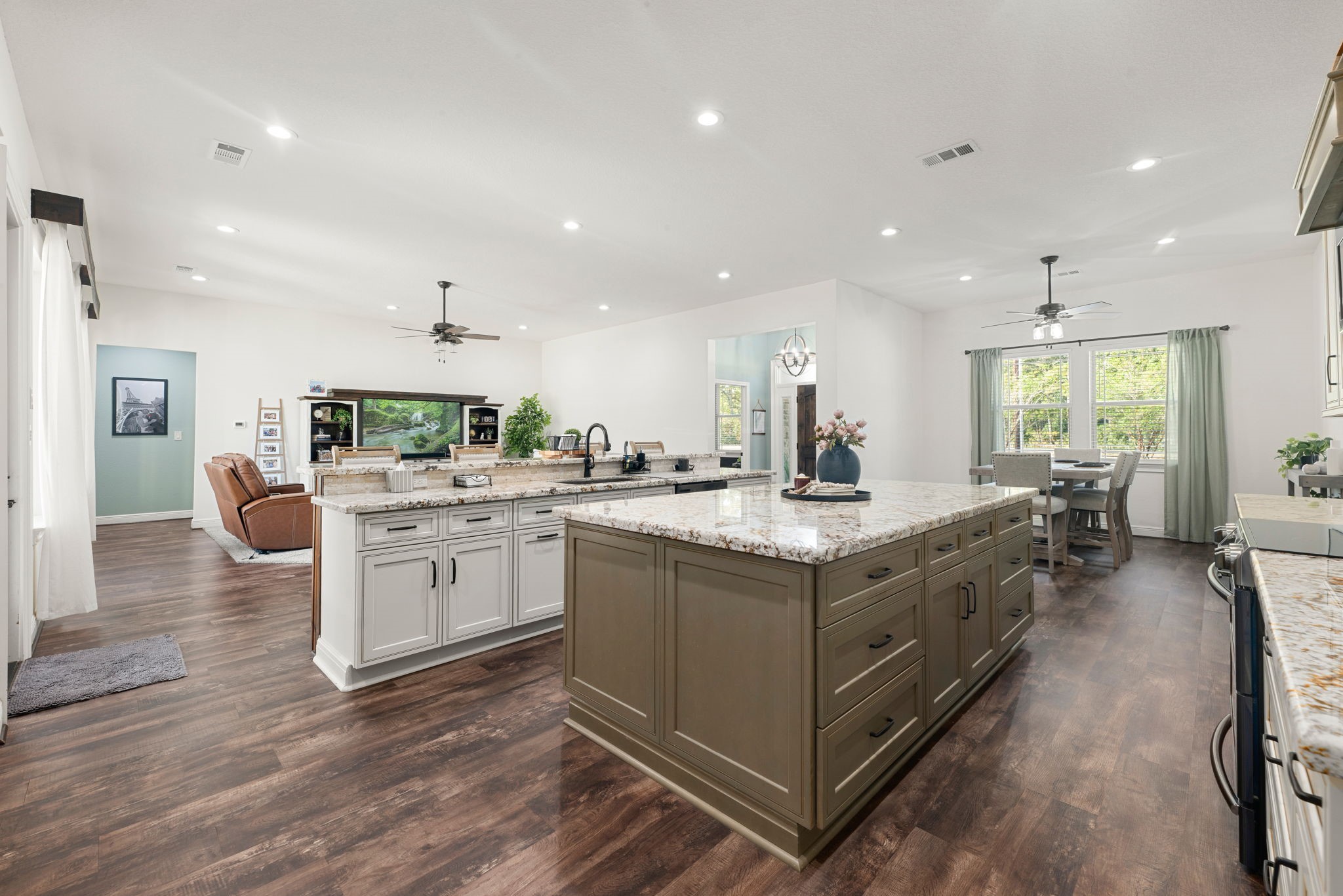 21215 Big Buck Drive, Cleveland, TX 77328