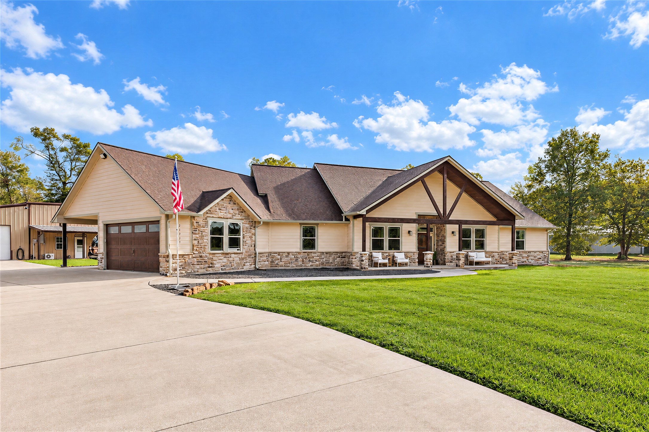 21215 Big Buck Drive, Cleveland, TX 77328