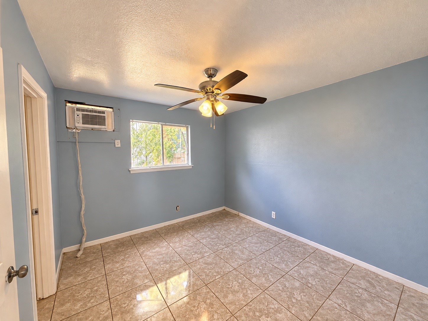 3906 Video Street, Dickinson, TX 77539 3906 Video Street, Dickinson, TX 77539