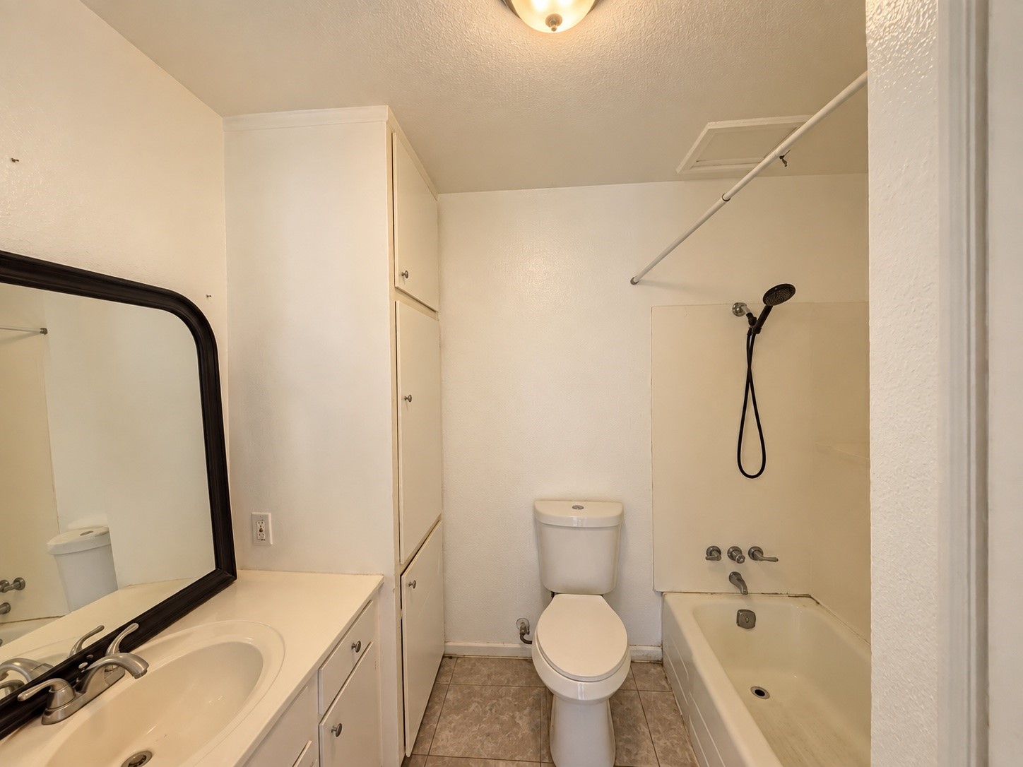 3906 Video Street, Dickinson, TX 77539 3906 Video Street, Dickinson, TX 77539