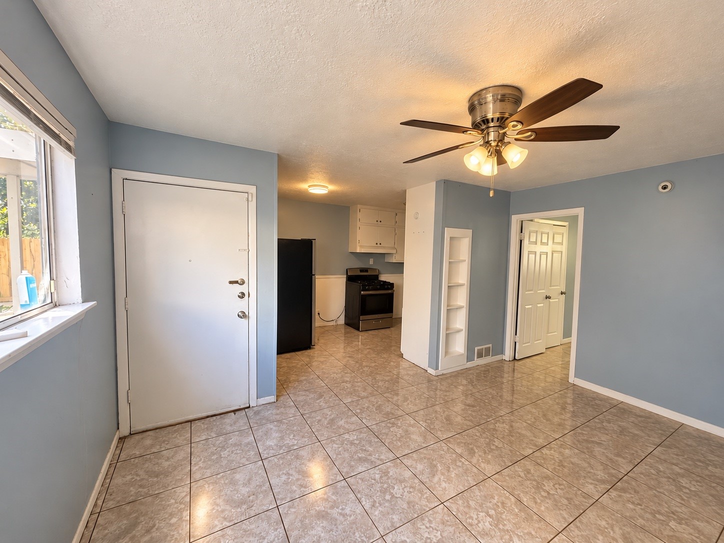 3906 Video Street, Dickinson, TX 77539 3906 Video Street, Dickinson, TX 77539