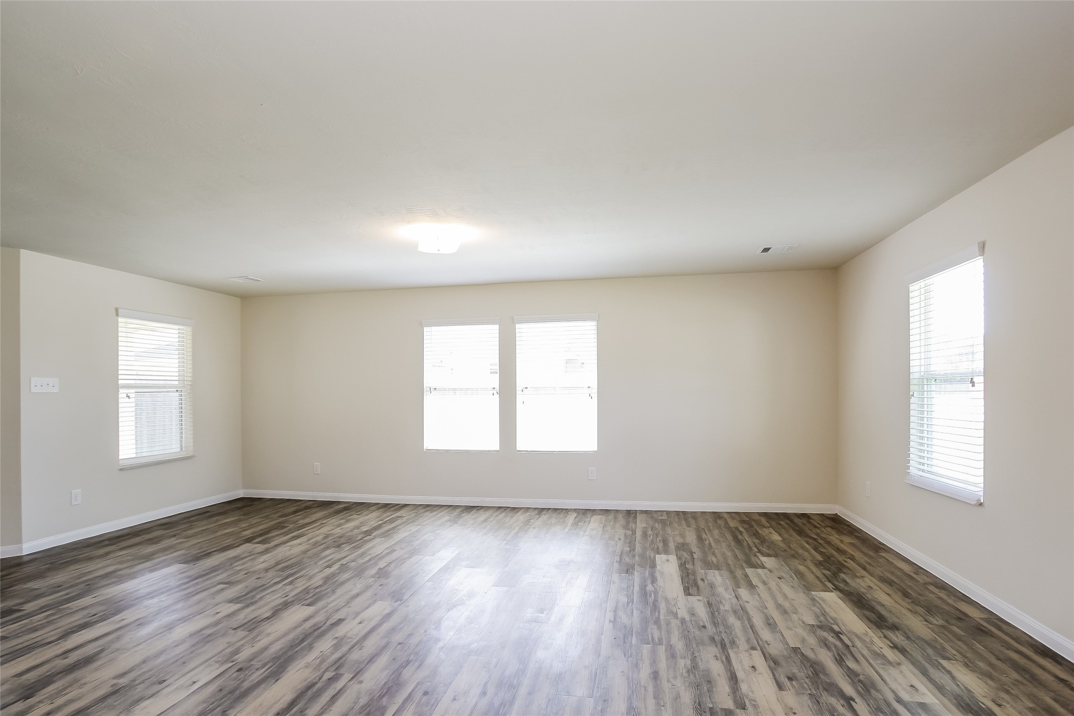 Photos may be representative of the floor plan and not the exact home. Finishes, layout, and features of the actual property for lease may vary. Photos may be representative of the floor plan and not the exact home. Finishes, layout, and features of the actual property for lease may vary.