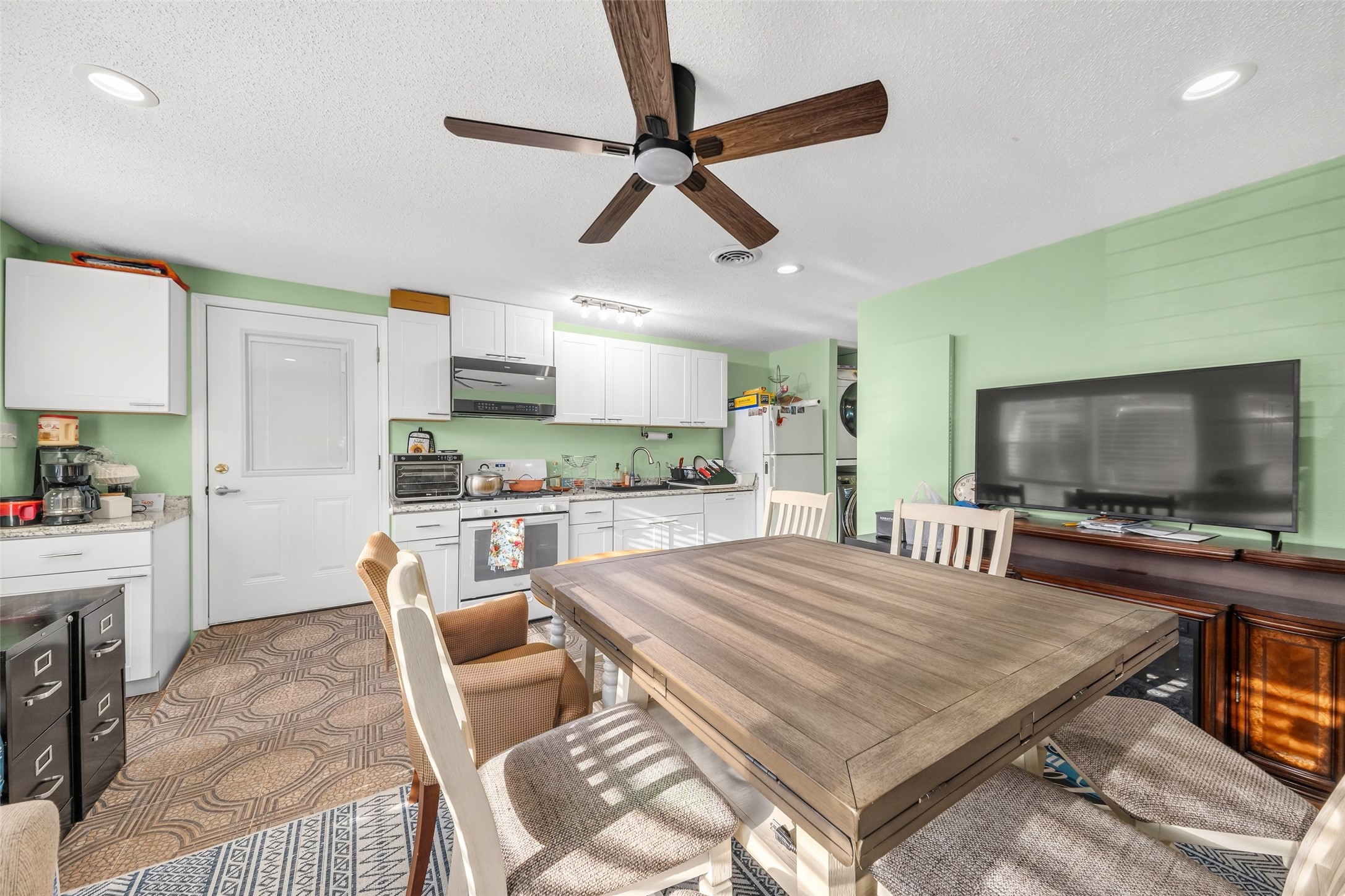 25318 Spring Ridge Drive, Spring, TX 77386