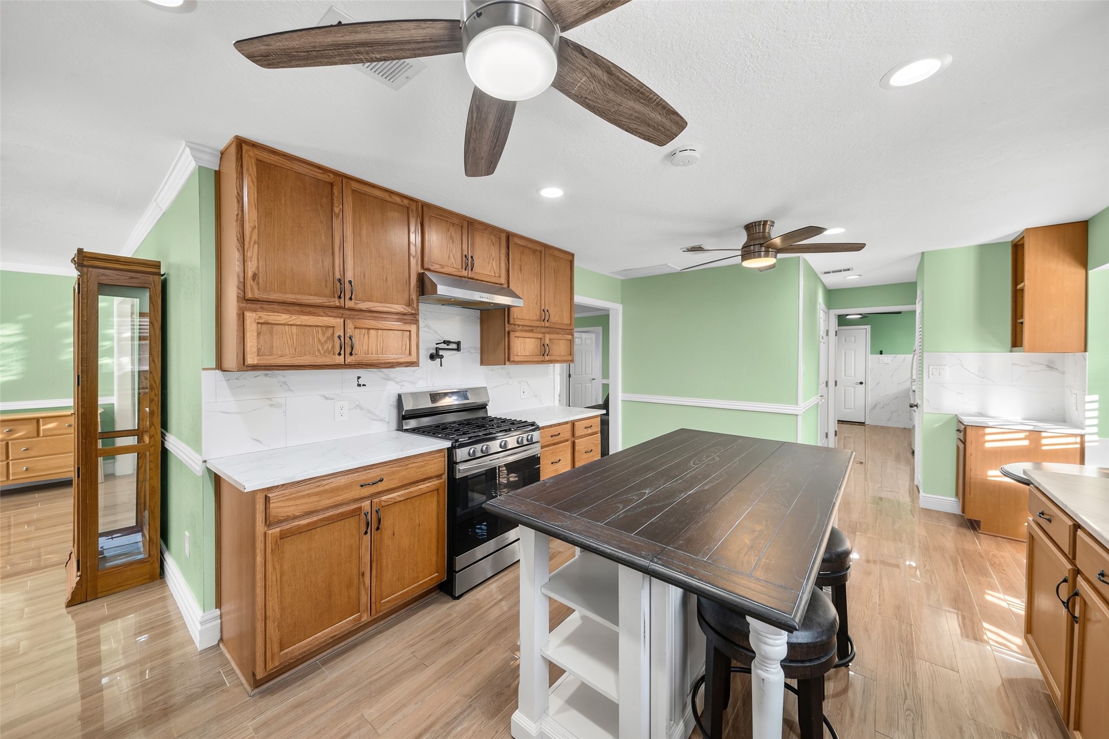 25318 Spring Ridge Drive, Spring, TX 77386
