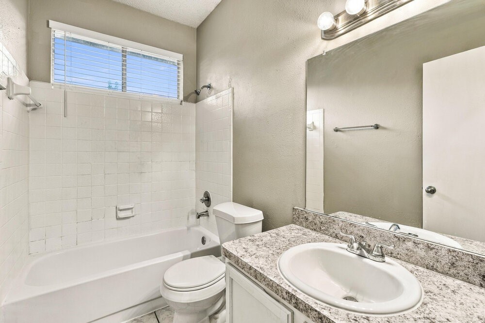8123 Summer Trail Drive, Houston, TX 77040