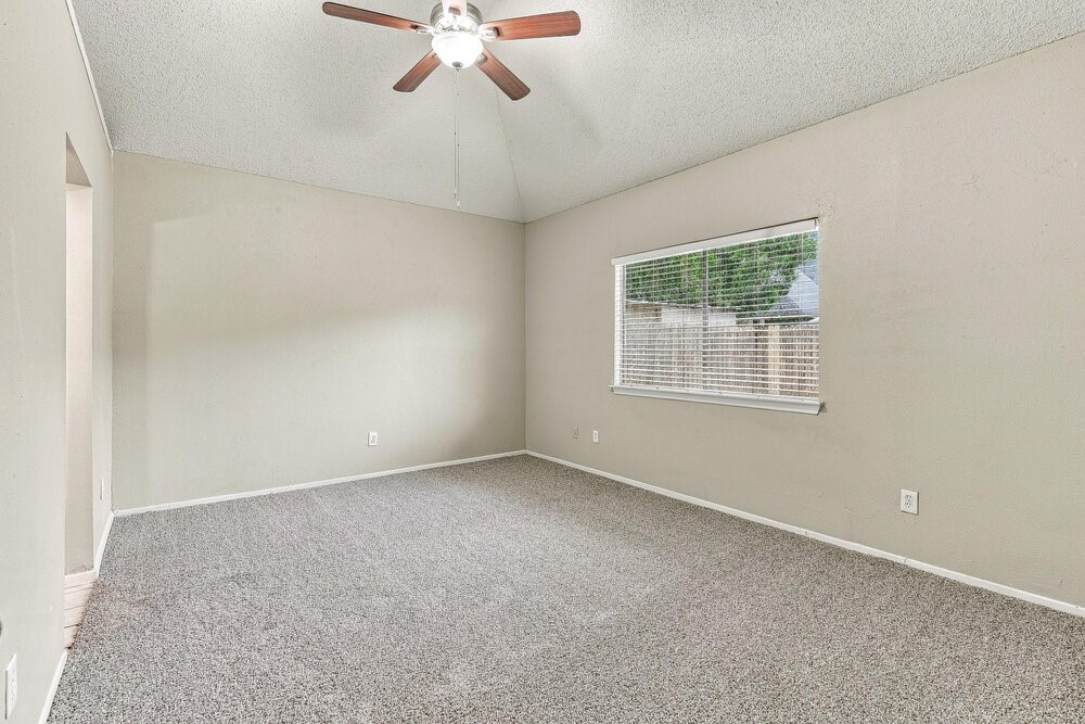 8123 Summer Trail Drive, Houston, TX 77040