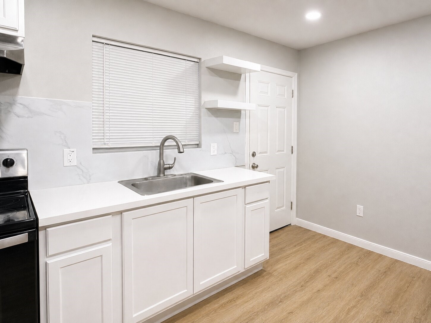 15521 Highway 6, Santa Fe, TX 77517