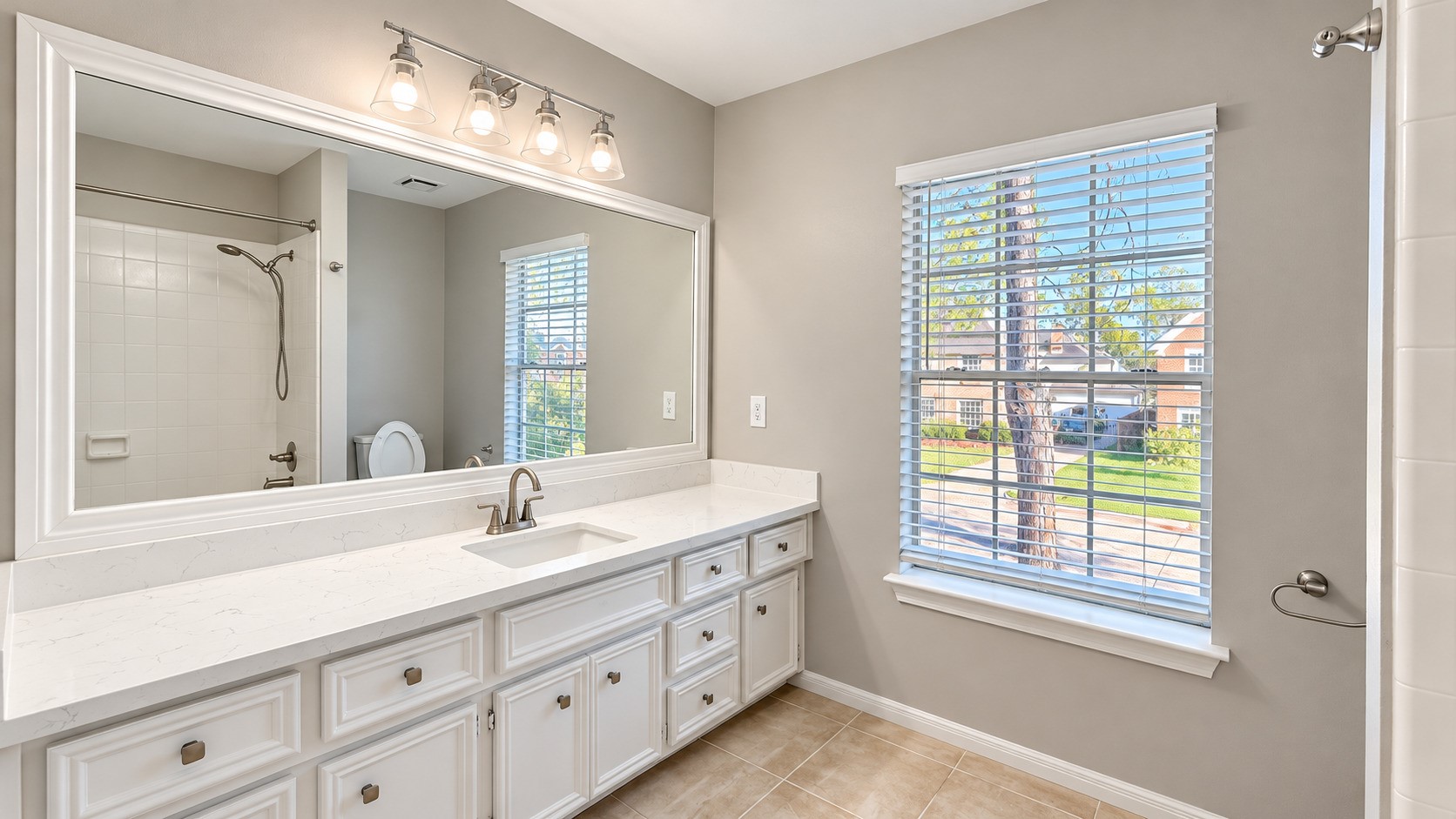 1406 Forest Hollow Drive, Missouri City, TX 77459