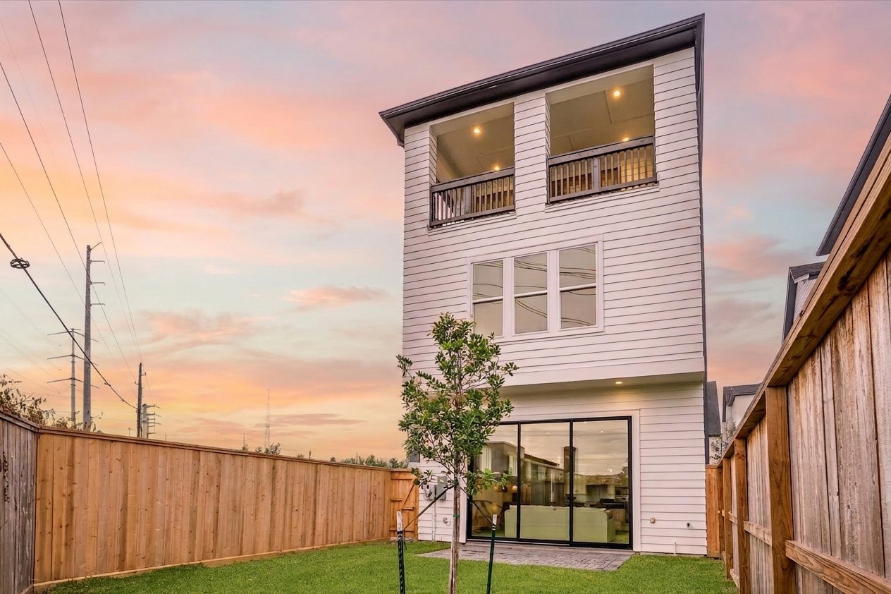 1008 Golden Nectar, Houston, TX 77008
