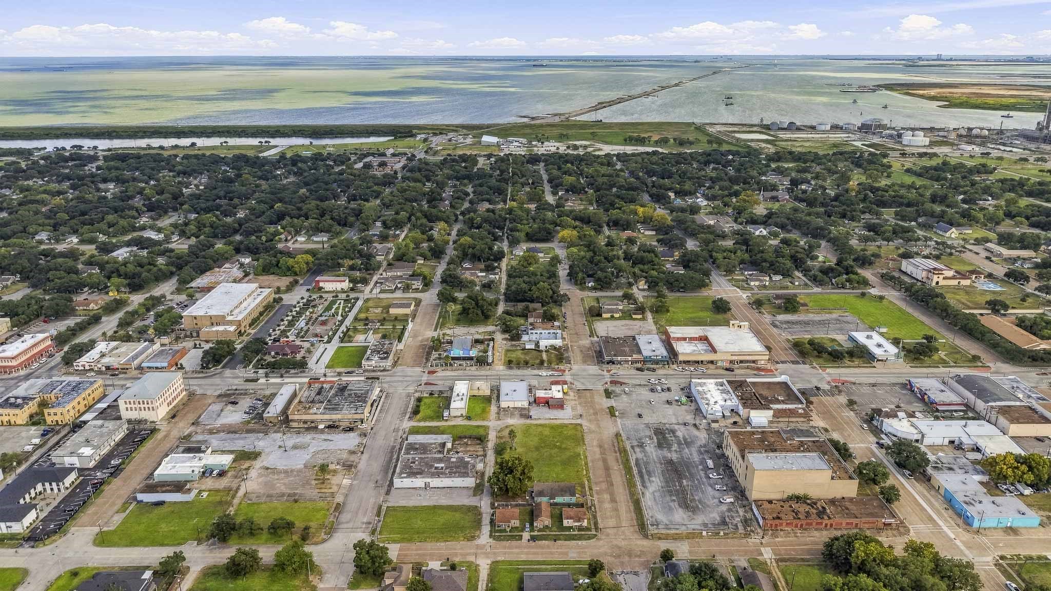 0 6th Avenue N, Texas City, TX 77590