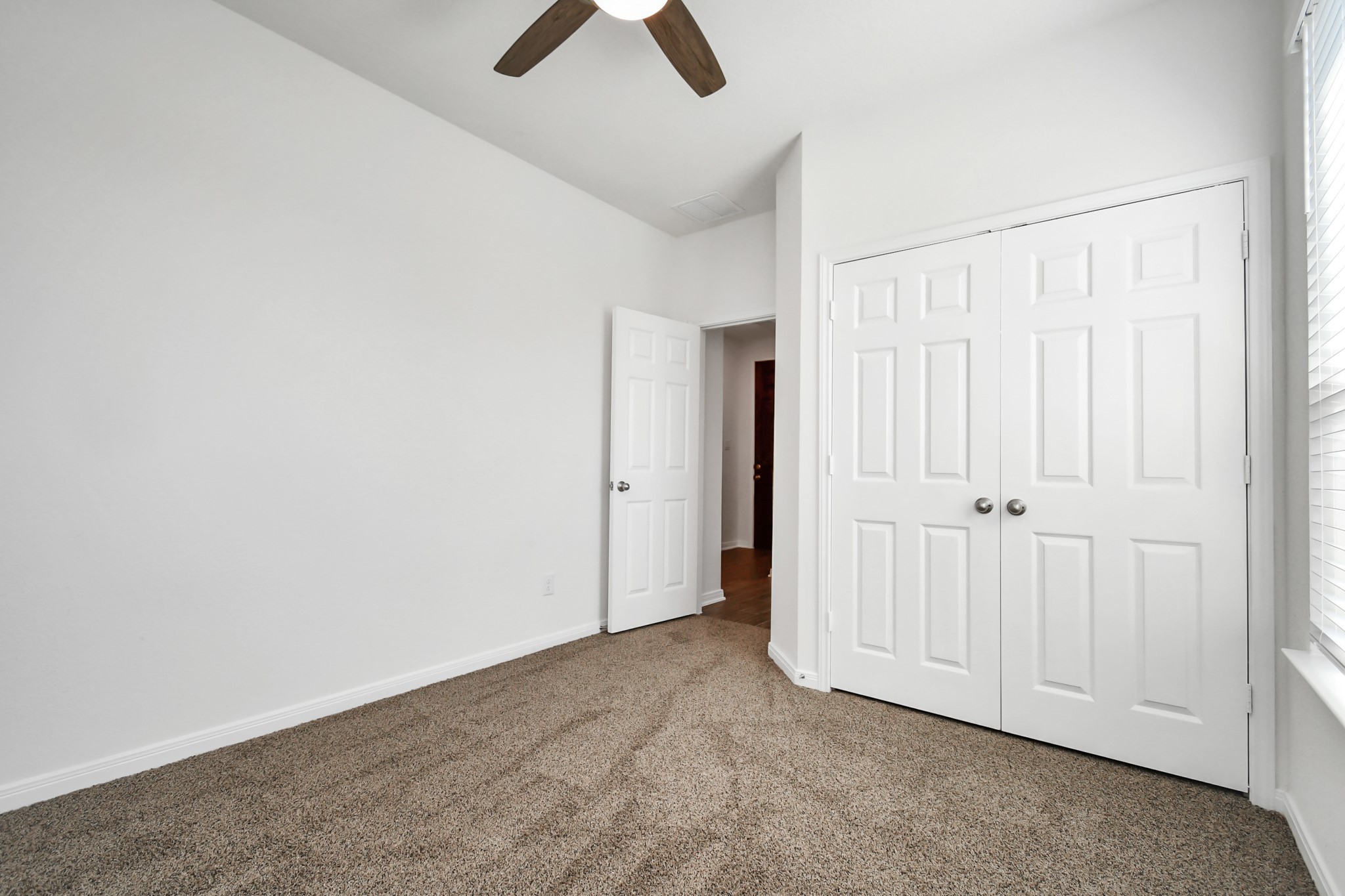 10326 Mount Winchell Drive, Rosharon, TX 77583