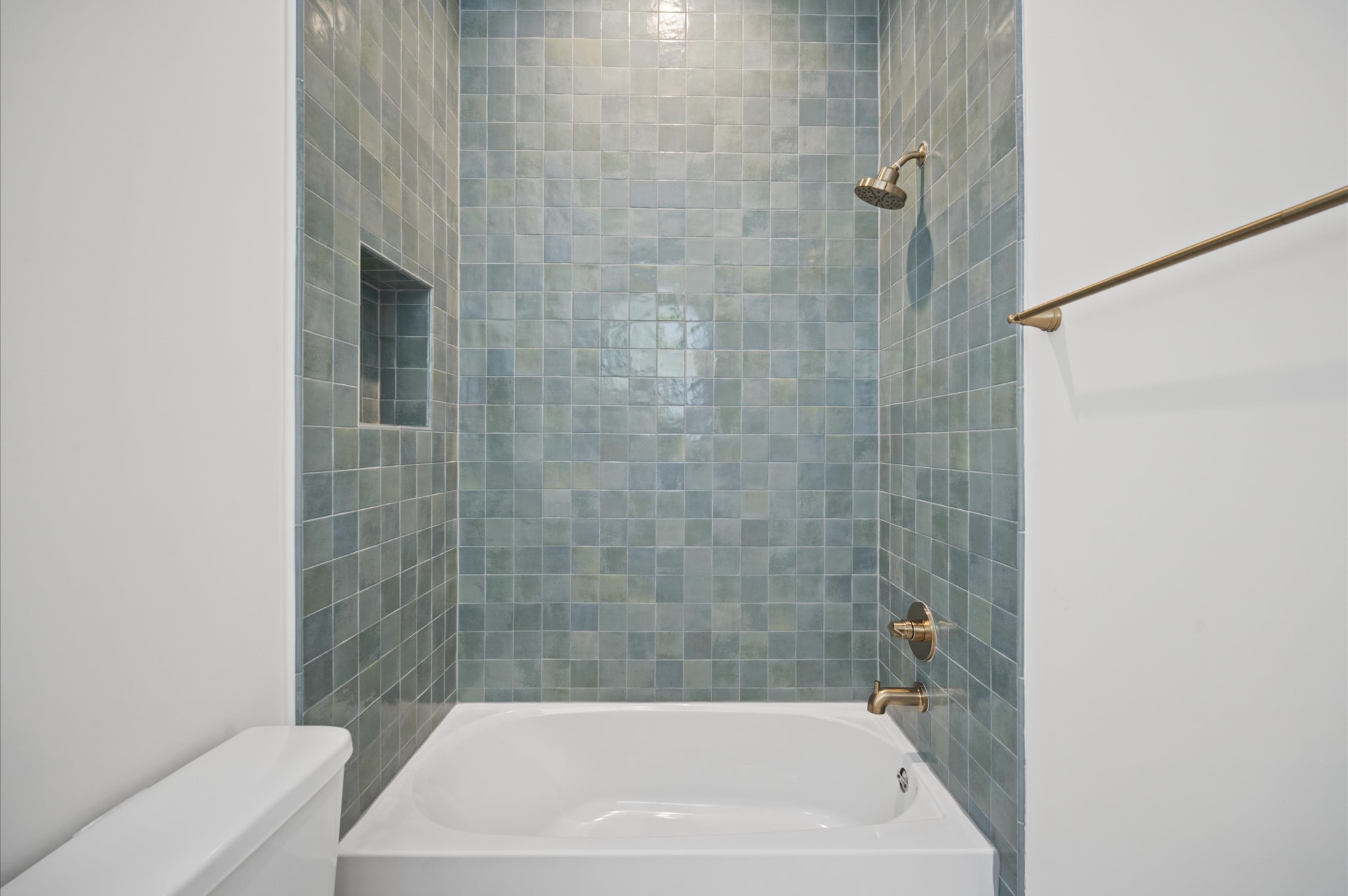 Bathroom 2.