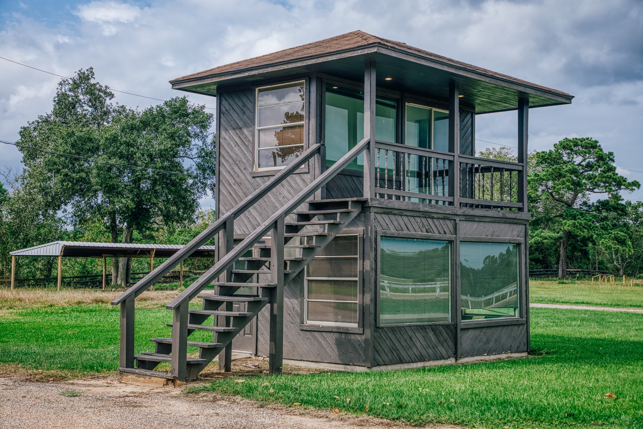 Viewing Stand Viewing Stand