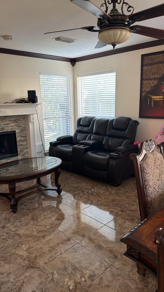1122 Wentworth Drive, Pearland, TX 77584