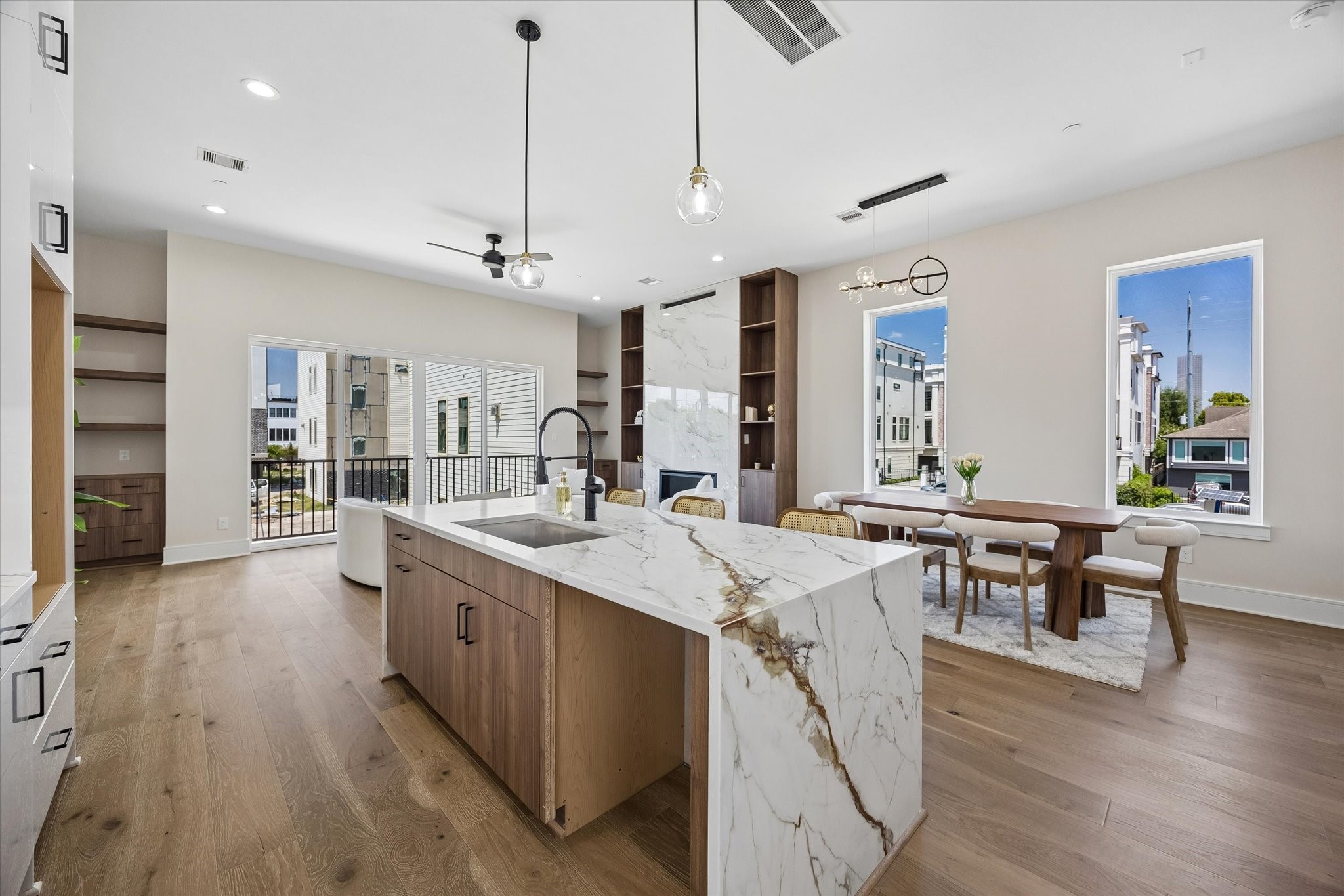 5861 Winsome Lane, Houston, TX 77057