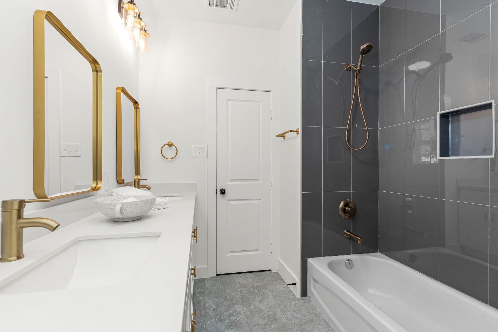 1517 Egypt Street, Houston, TX 77009