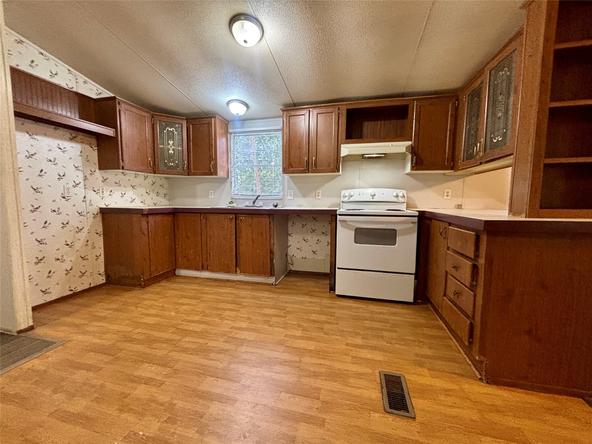 13233 Hilltop Court, Willis, TX 77318