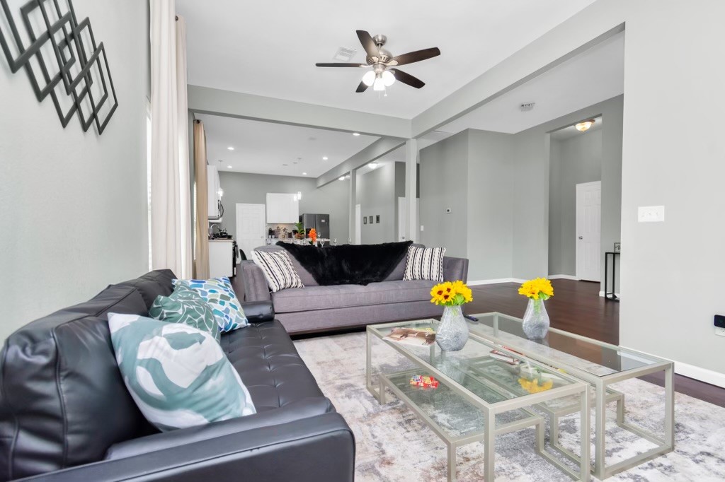 229 Everton Street, Houston, TX 77003 229 Everton Street, Houston, TX 77003
