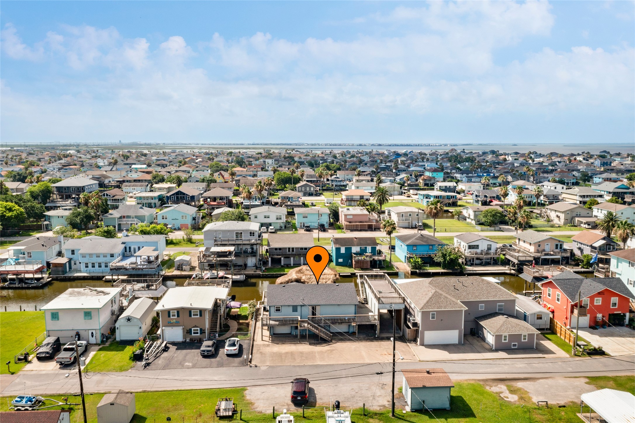 31 Lakeside Drive, Hitchcock, TX 77563