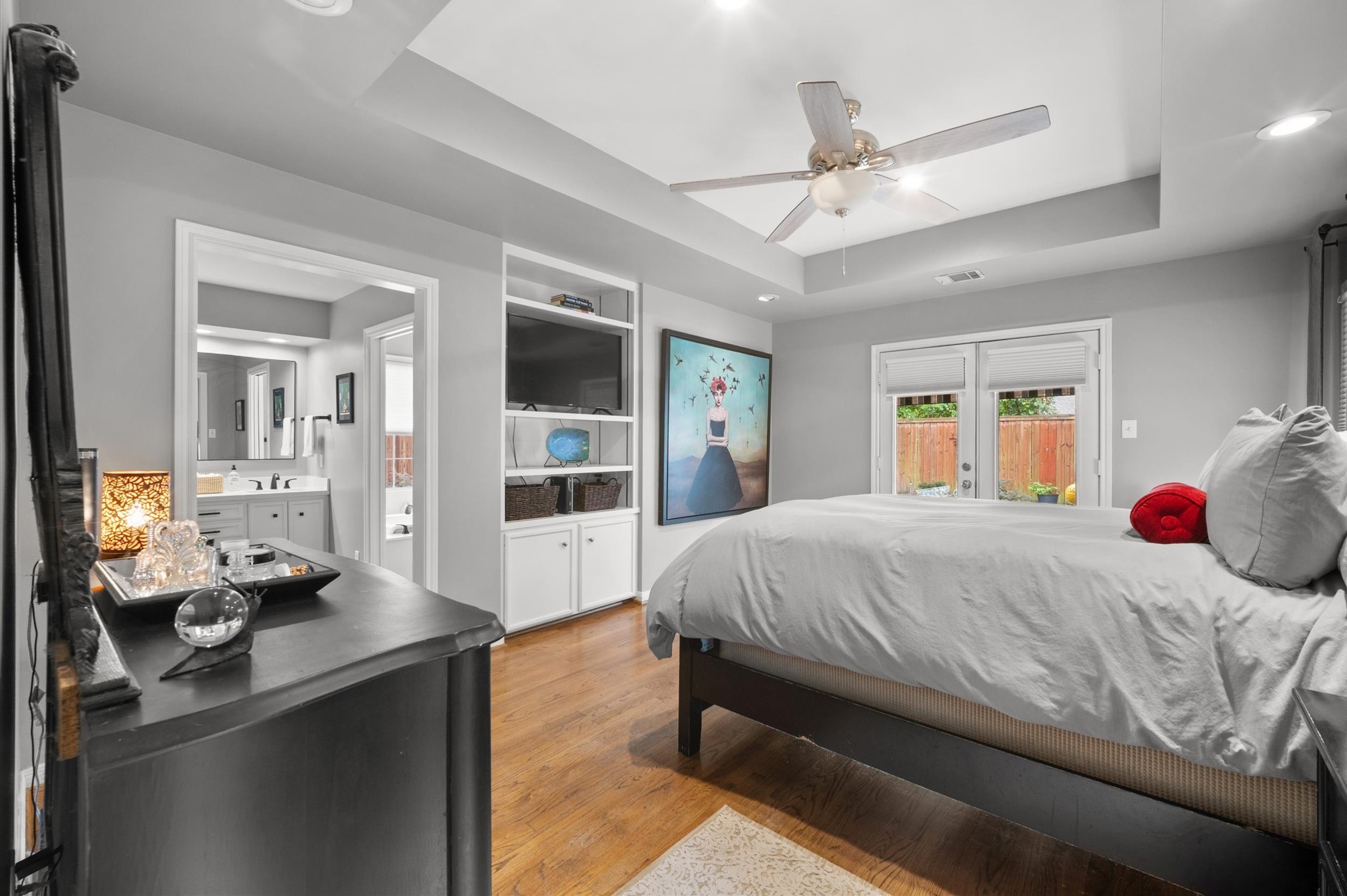 1511 Sue Barnett Drive, Houston, TX 77018