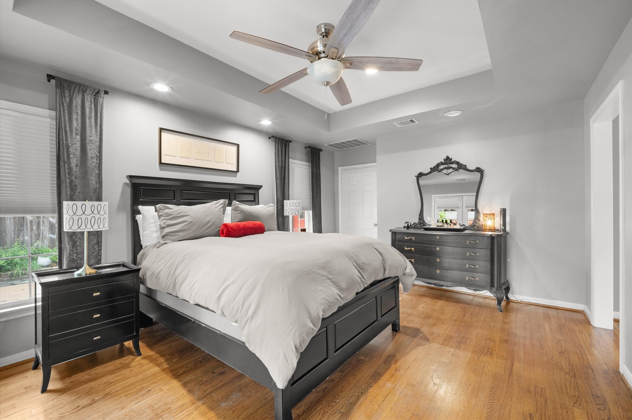 1511 Sue Barnett Drive, Houston, TX 77018