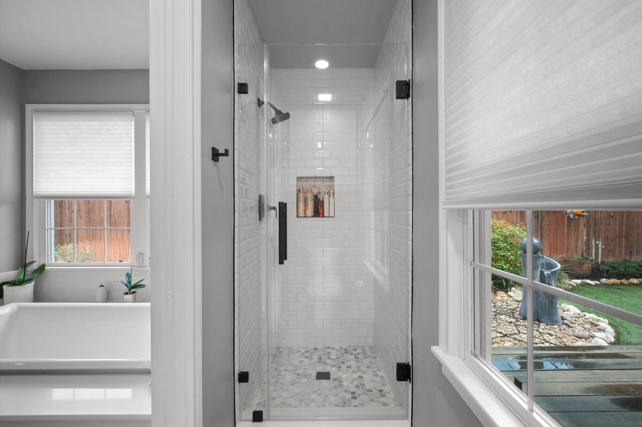 1511 Sue Barnett Drive, Houston, TX 77018