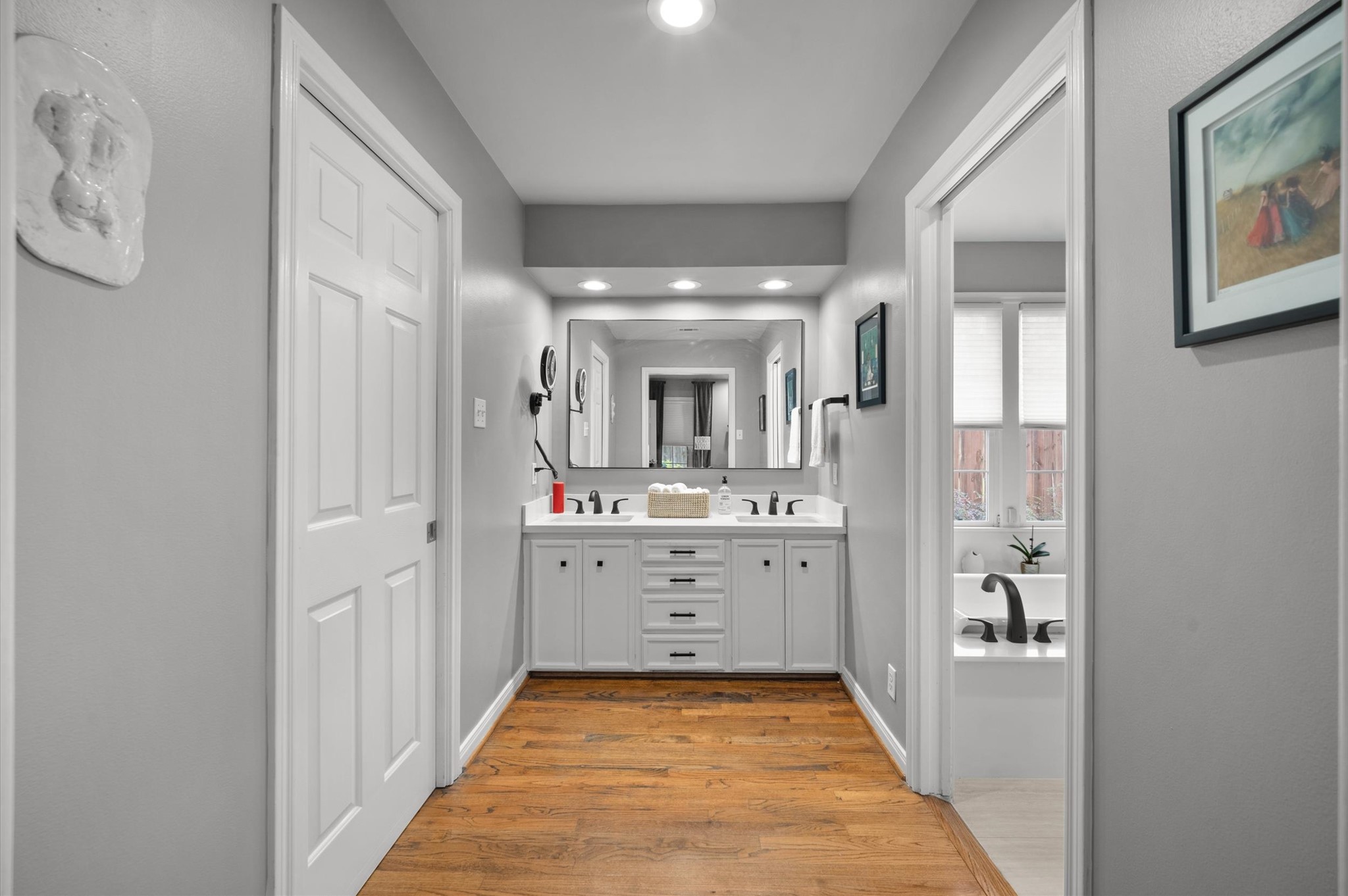 1511 Sue Barnett Drive, Houston, TX 77018