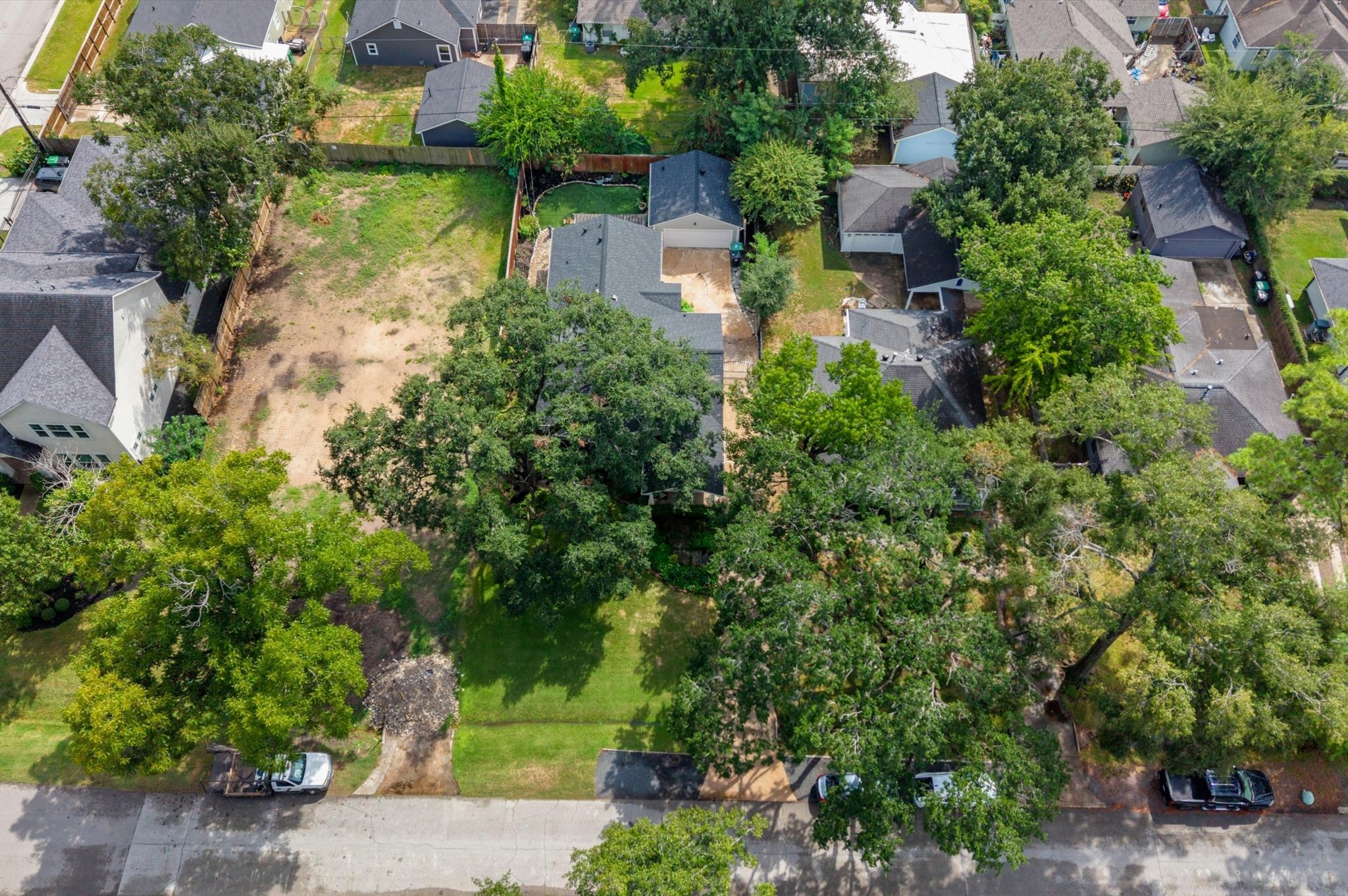 1511 Sue Barnett Drive, Houston, TX 77018