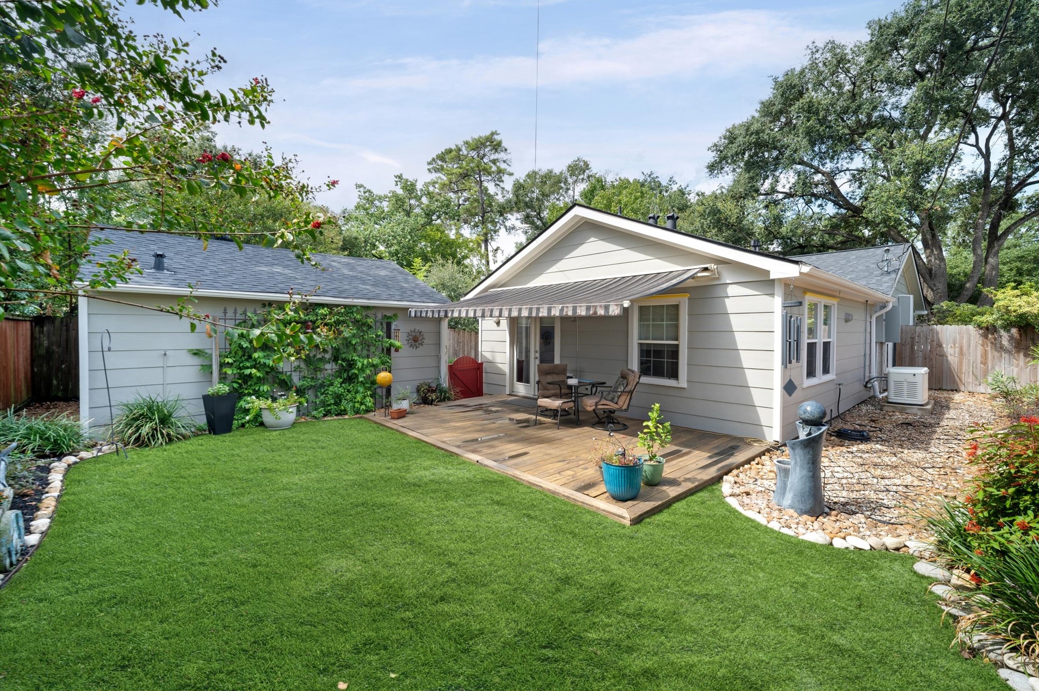 1511 Sue Barnett Drive, Houston, TX 77018