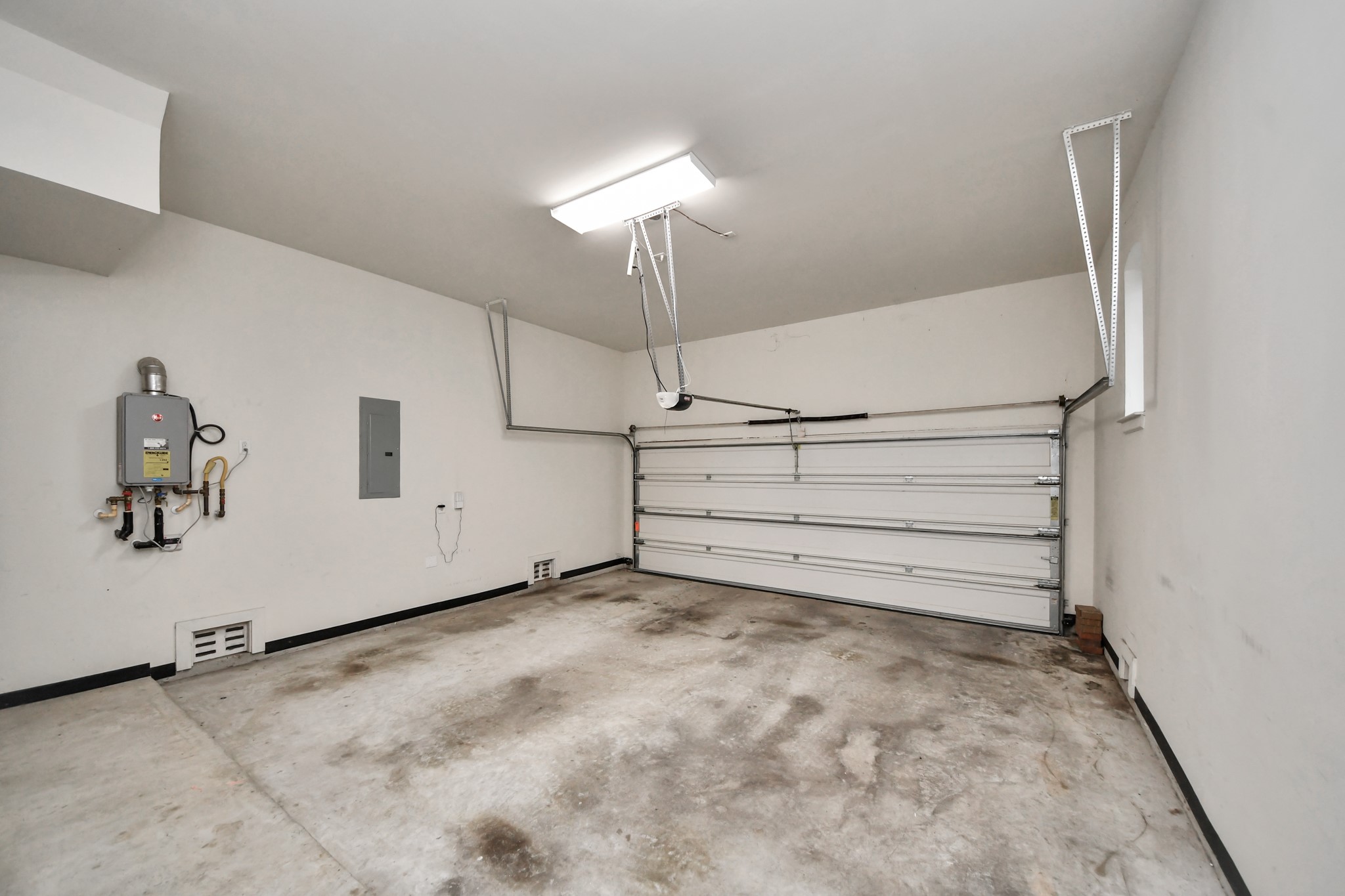 Spacious 2-car garage