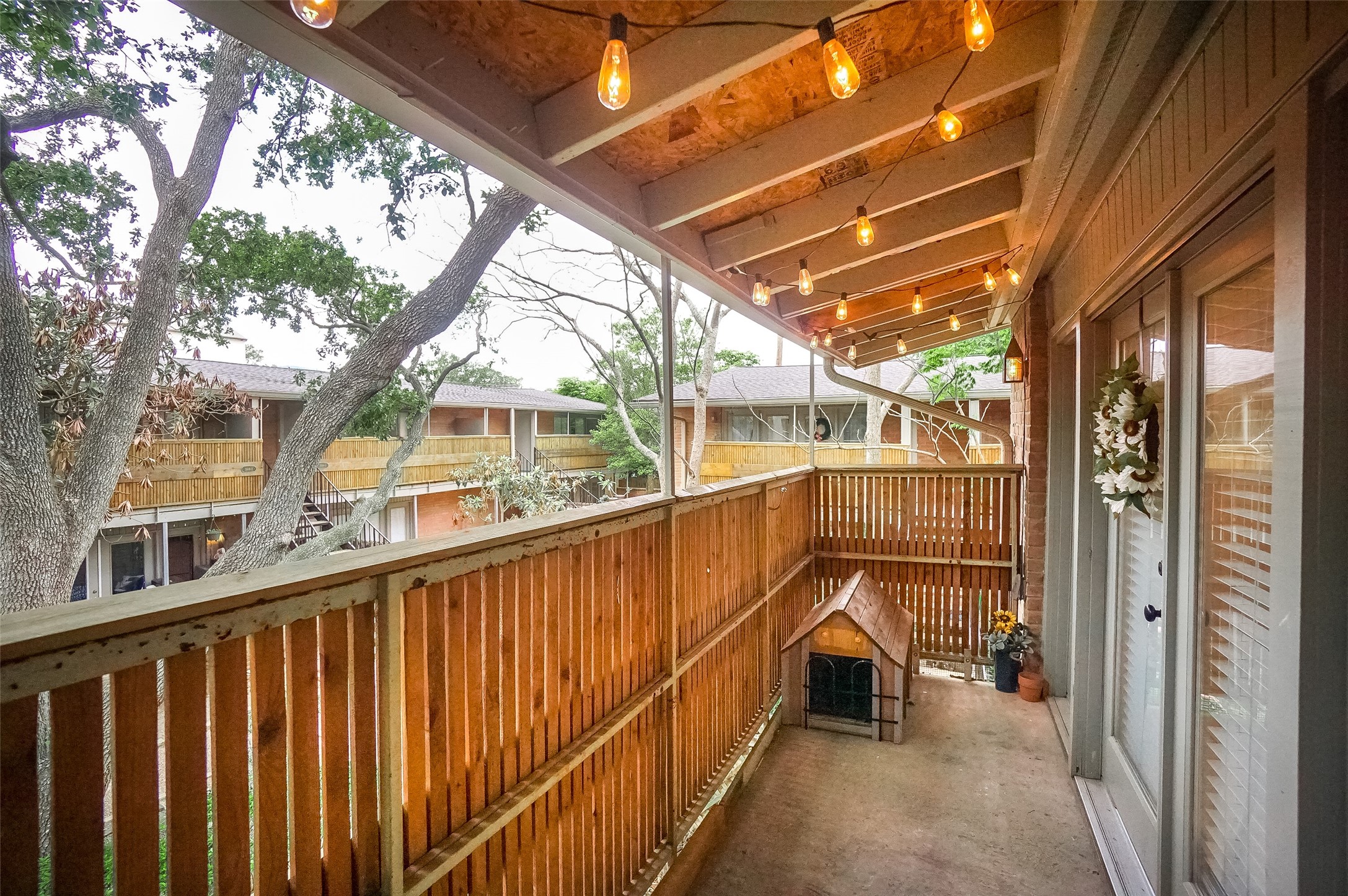 Feel the breeze as you relax in your front porch. Feel the breeze as you relax in your front porch.