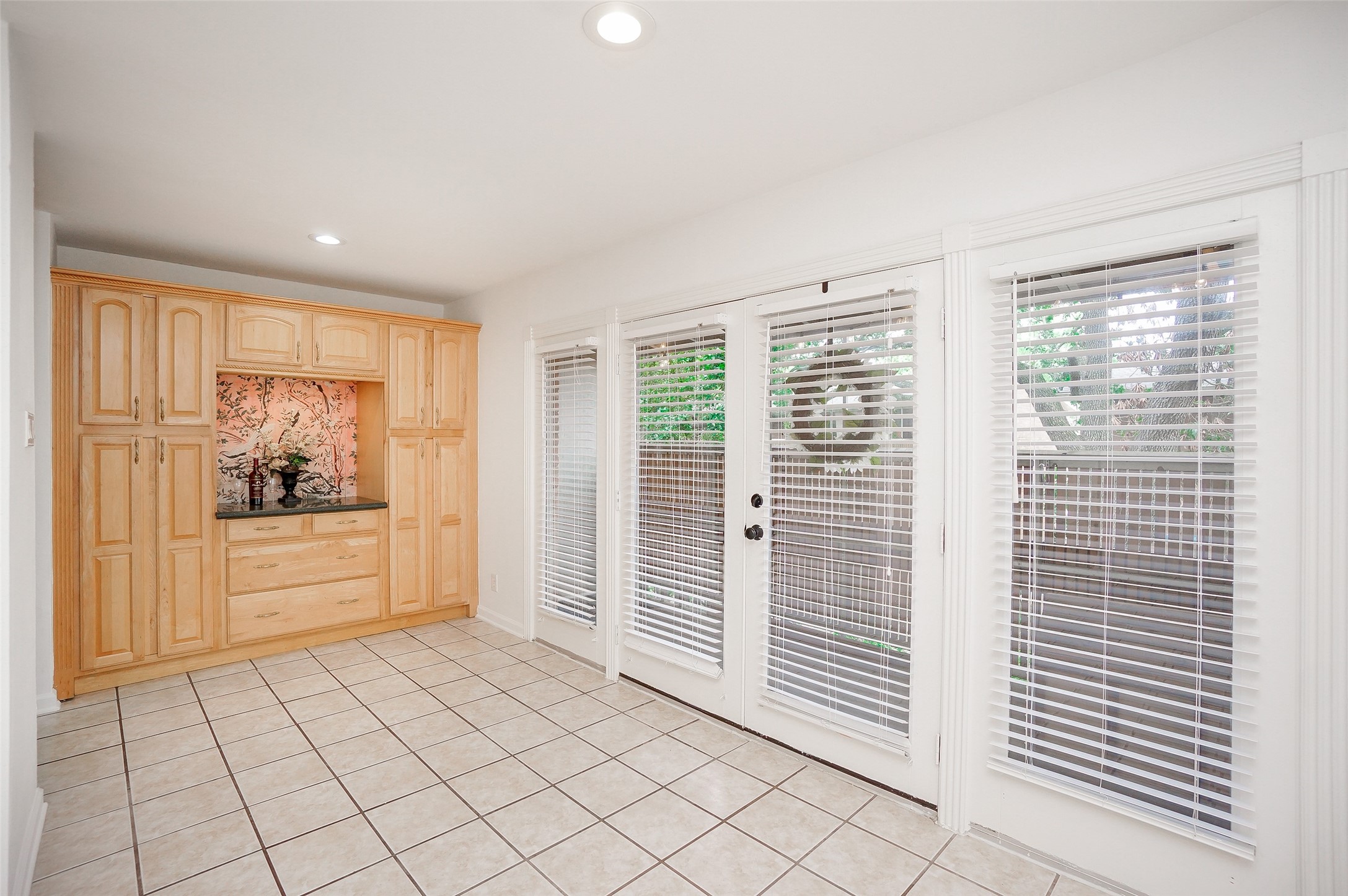 Dining area opens to the living room/family room. Check out those cabinets and butler's pantry. Dining area opens to the living room/family room. Check out those cabinets and butler's pantry.