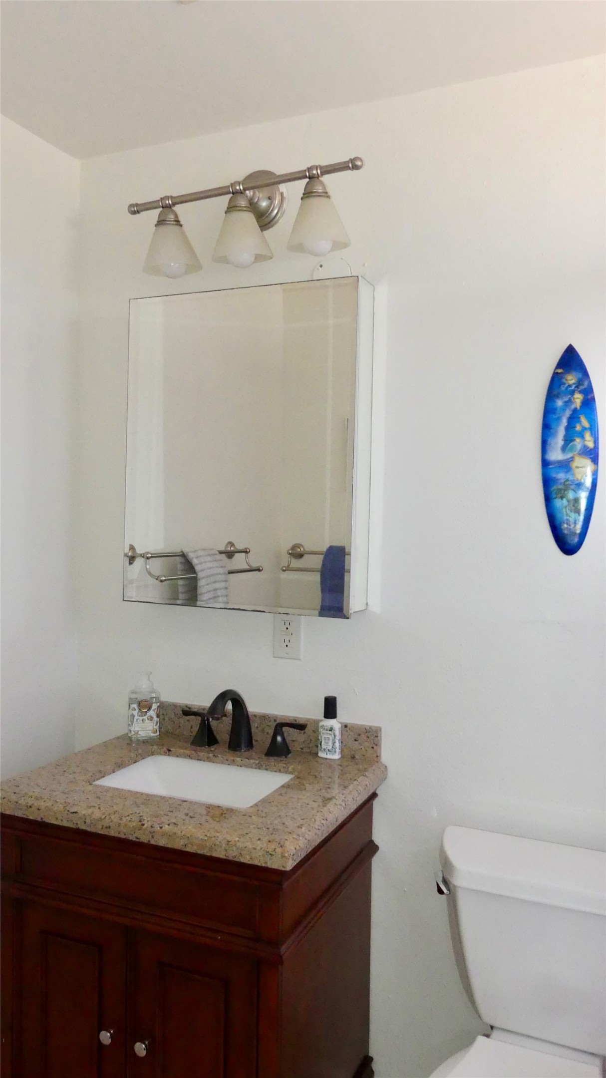 58 Lakeside Drive, Hitchcock, TX 77563