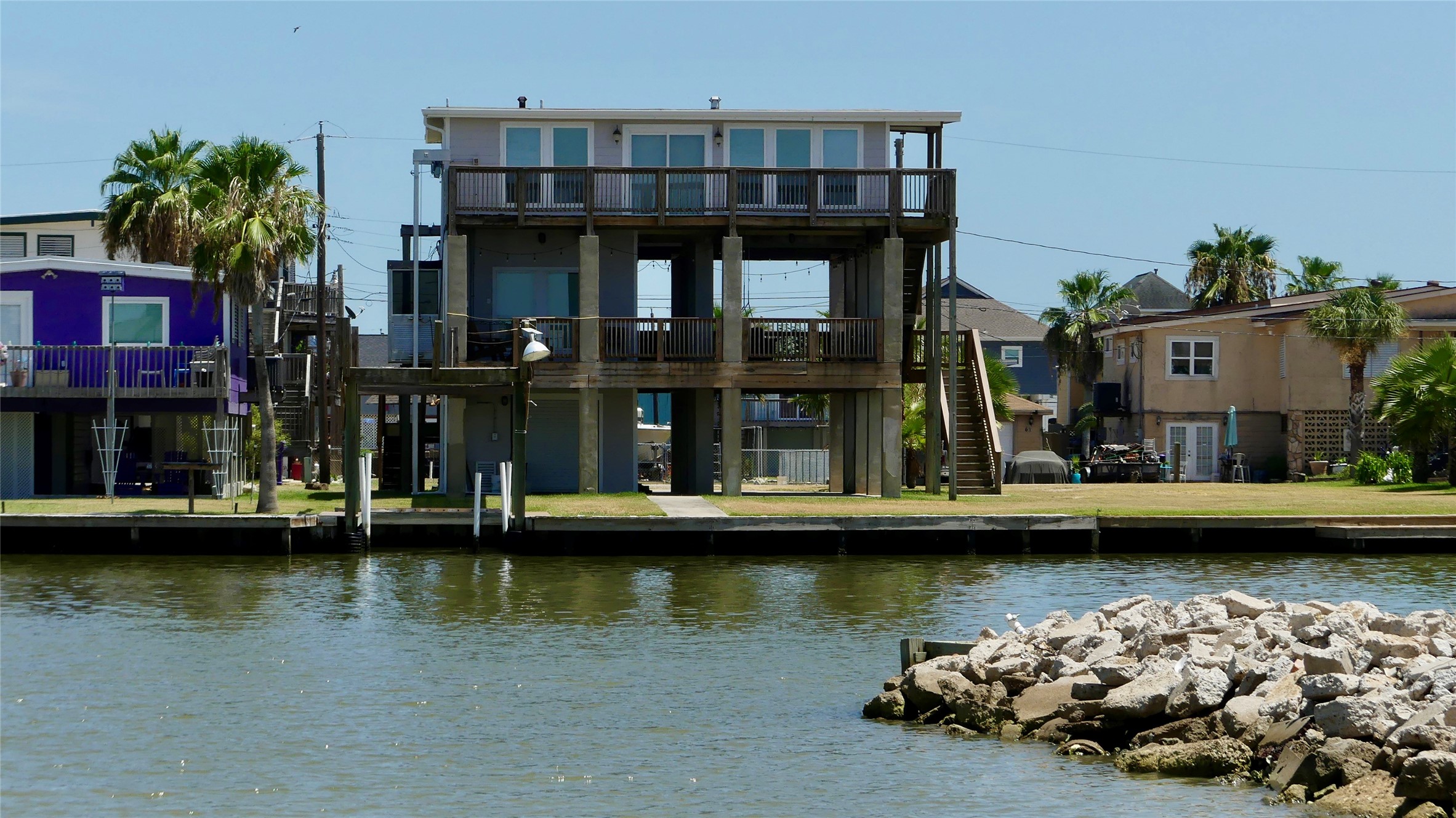 58 Lakeside Drive, Hitchcock, TX 77563