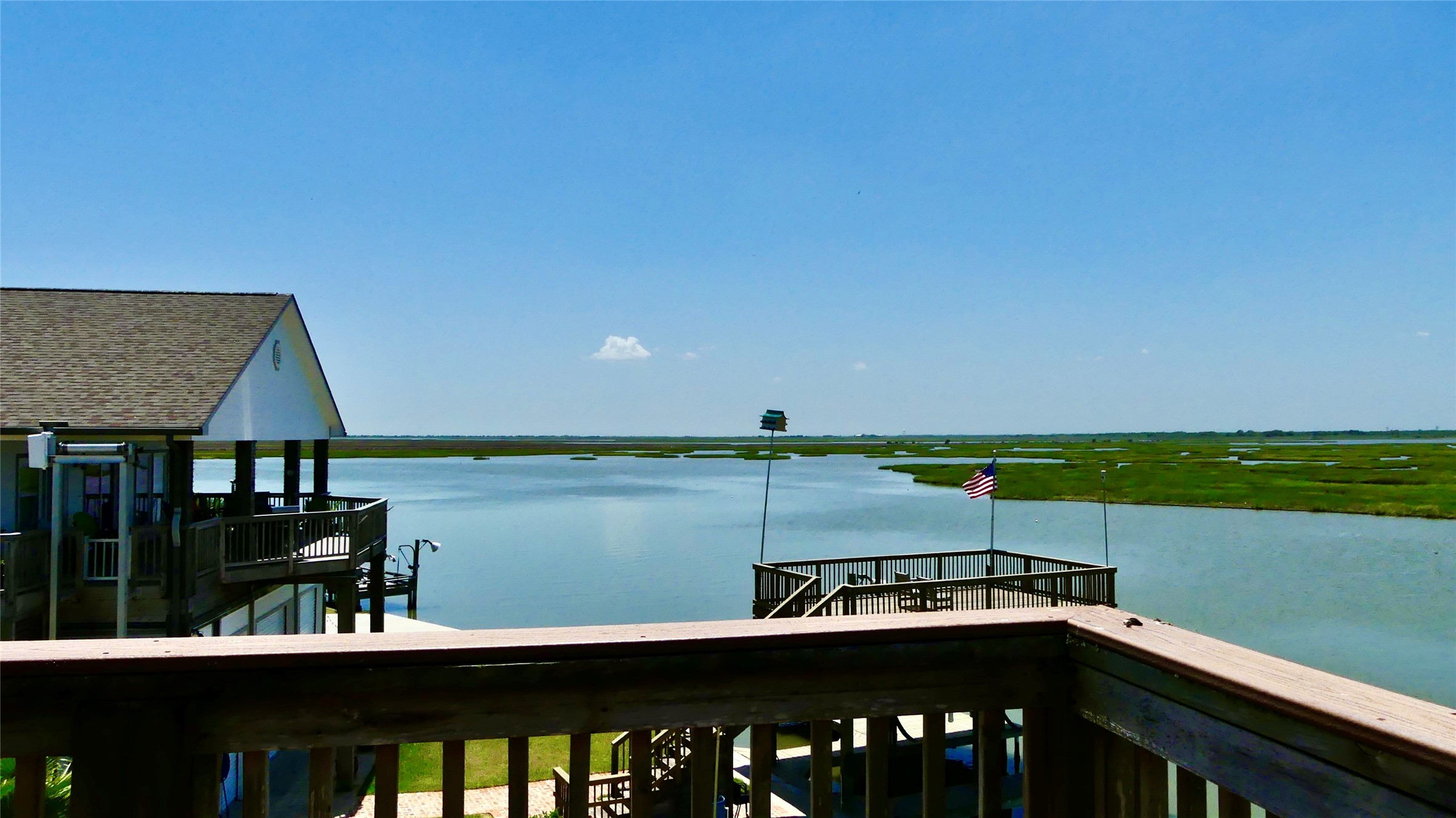 58 Lakeside Drive, Hitchcock, TX 77563