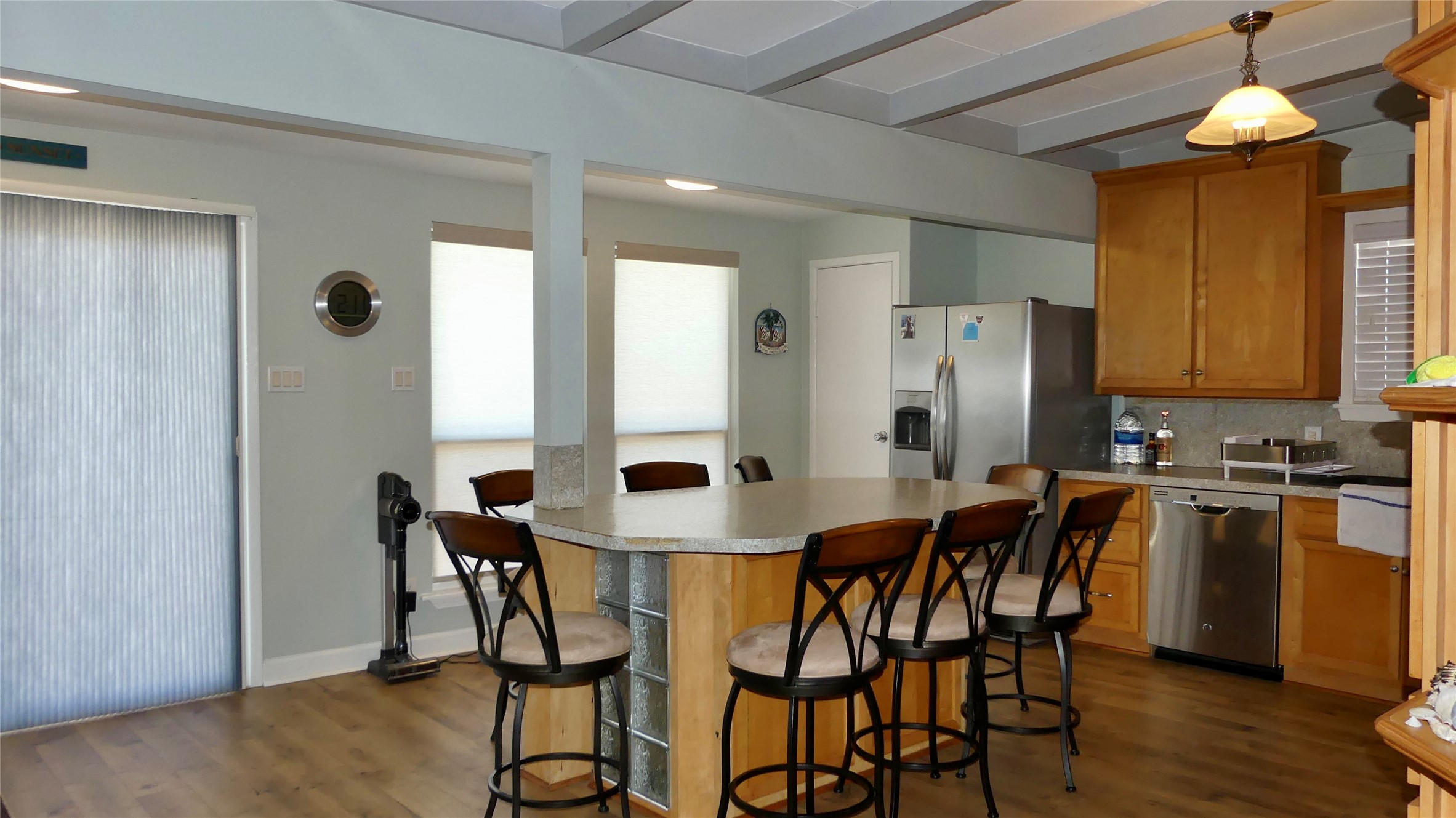 58 Lakeside Drive, Hitchcock, TX 77563