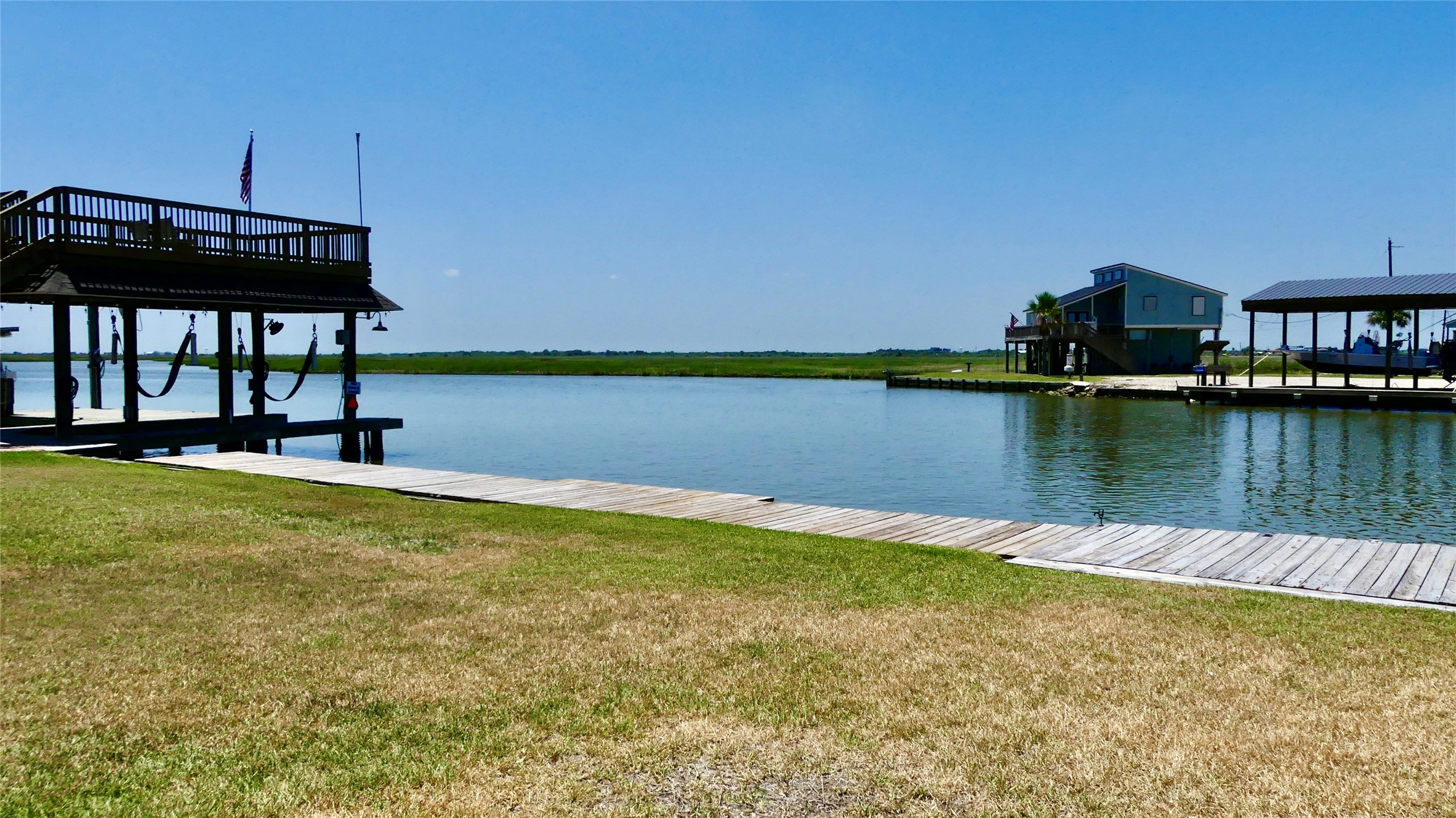 Large waterfront lot!