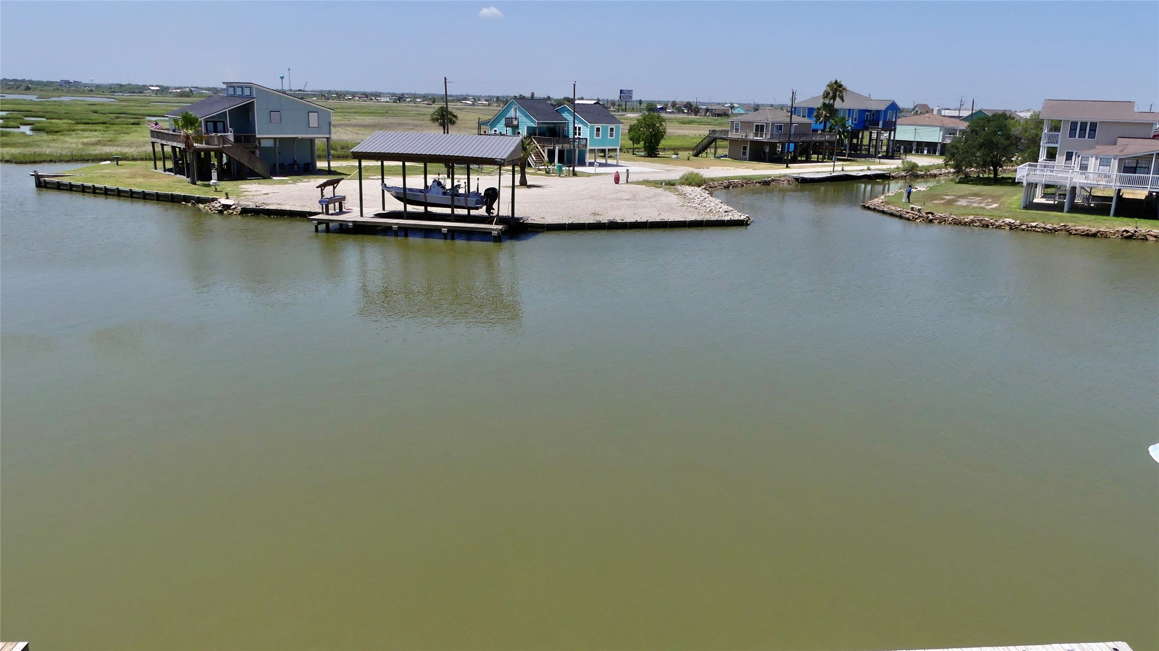 58 Lakeside Drive, Hitchcock, TX 77563