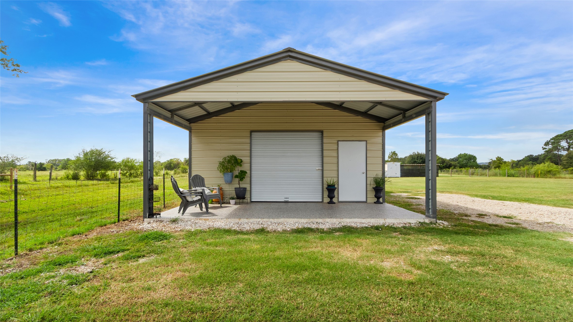 Workshop with covered patio