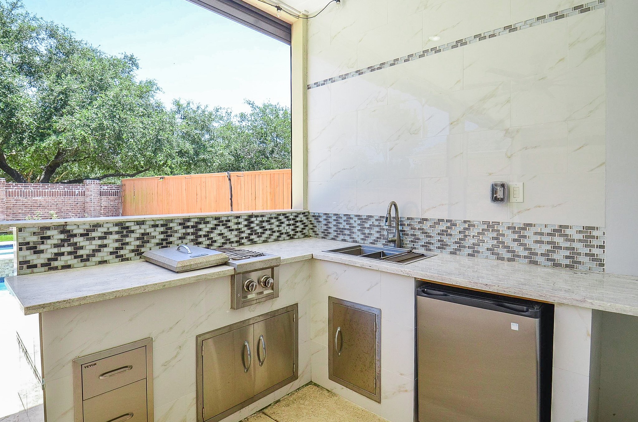 723 Overdell Drive, Sugar Land, TX 77479