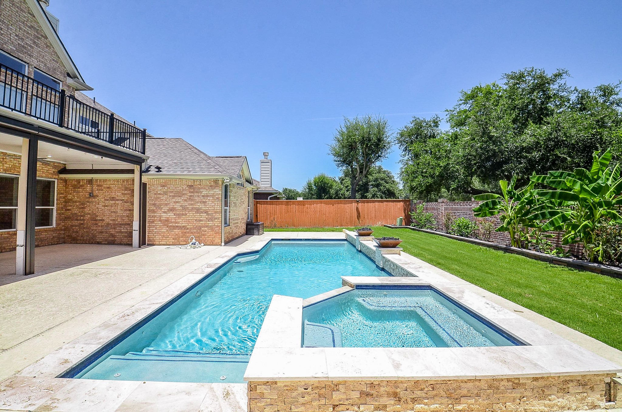 723 Overdell Drive, Sugar Land, TX 77479