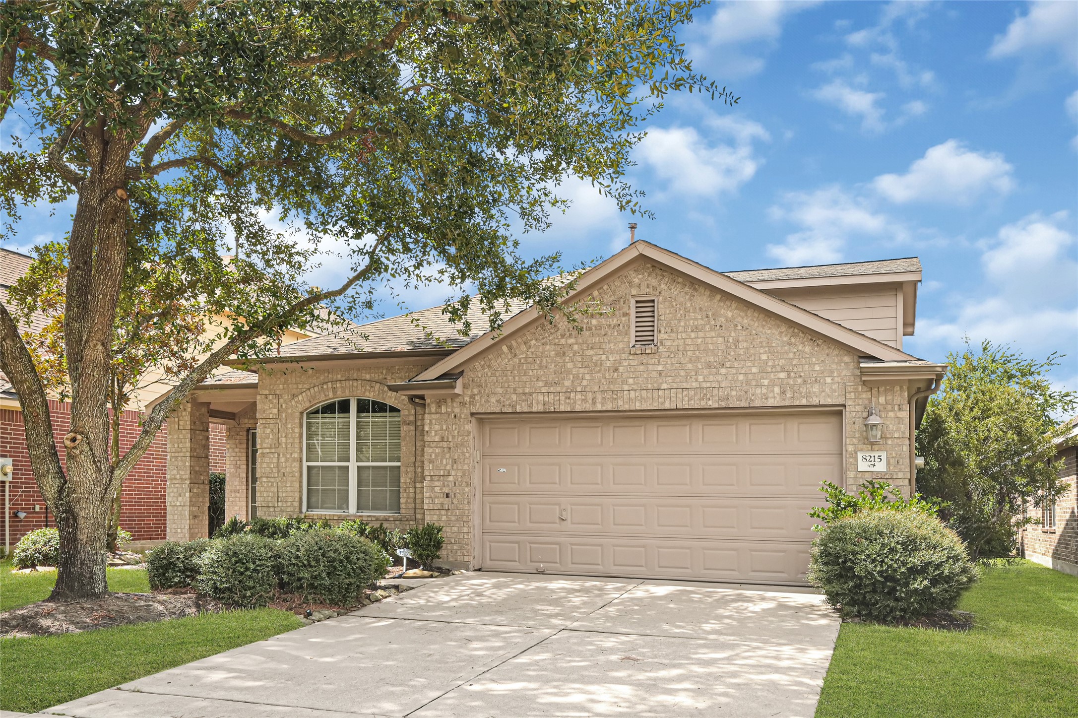 8215 Kerrington Glen Drive, Cypress, TX 77433 8215 Kerrington Glen Drive, Cypress, TX 77433