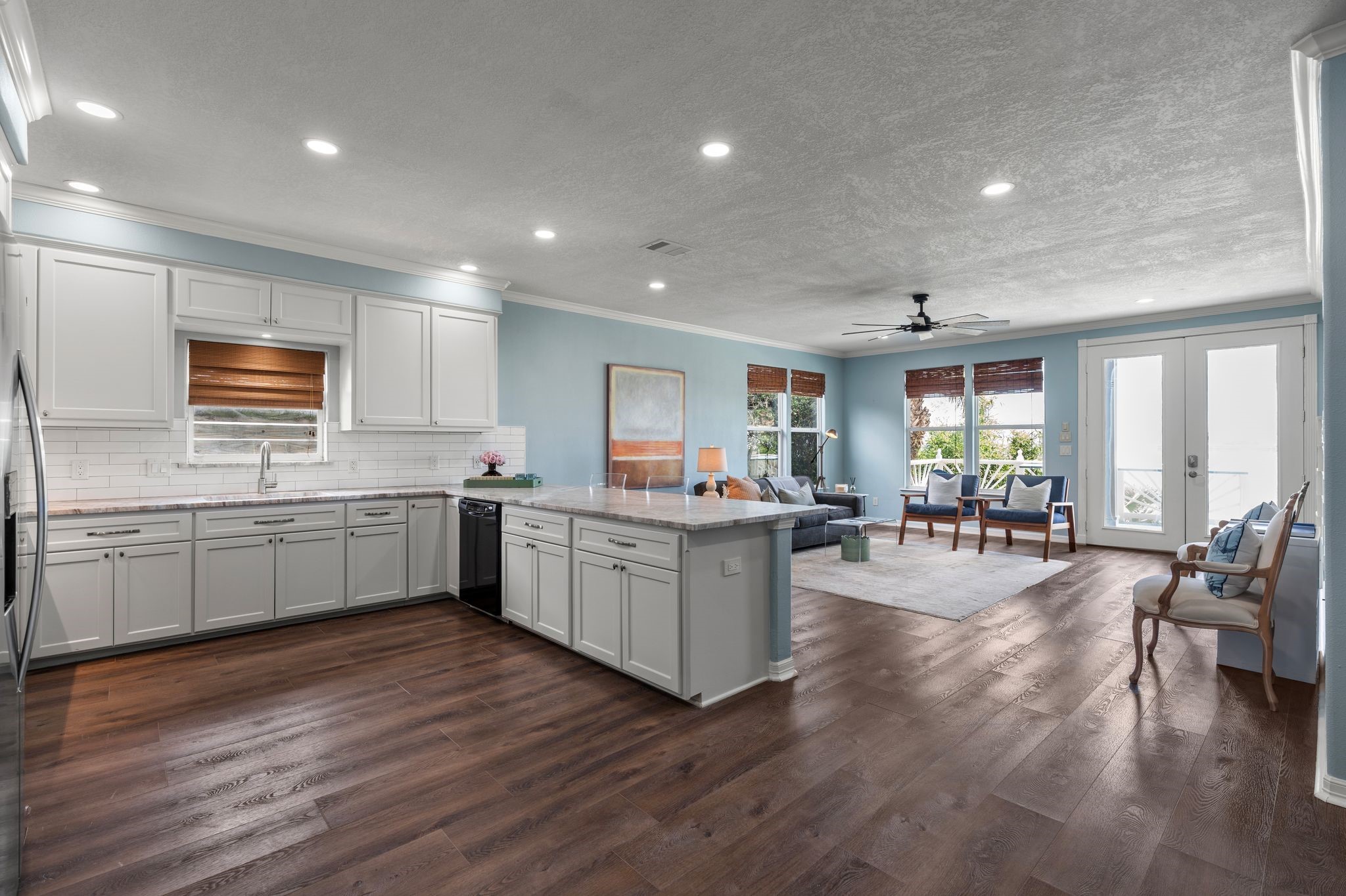 100 Avenue A, San Leon, TX 77539