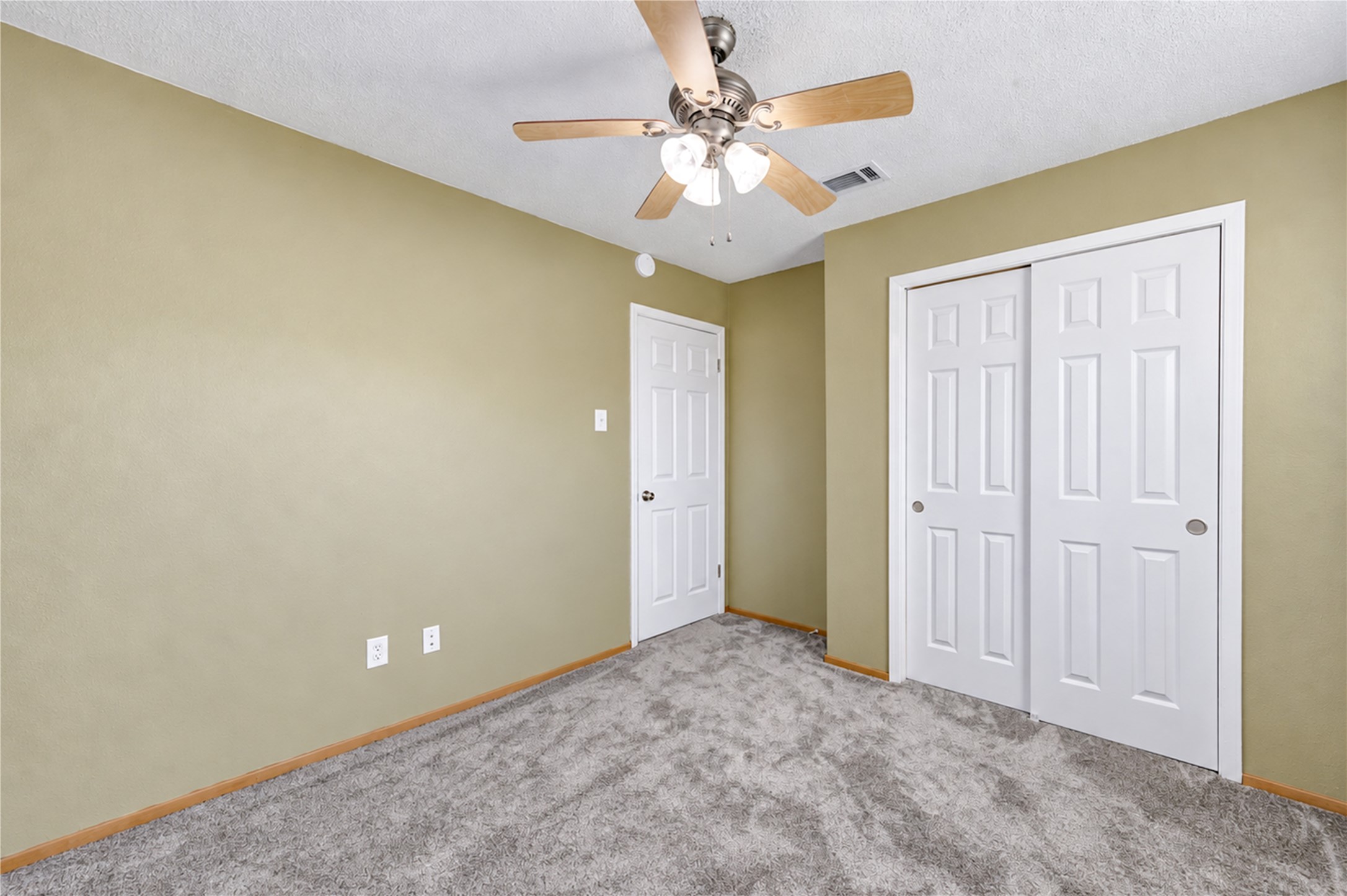 11605 Strom, Dickinson, TX 77539