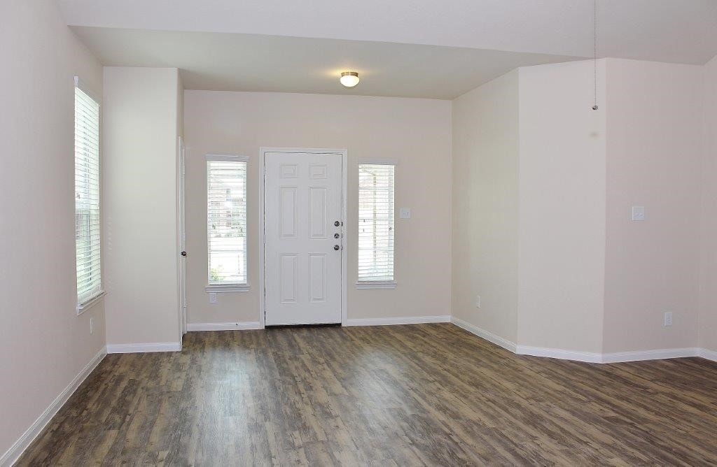 Photos may be representative of the floor plan and not the exact home. Finishes, layout, and features of the actual property for lease may vary.