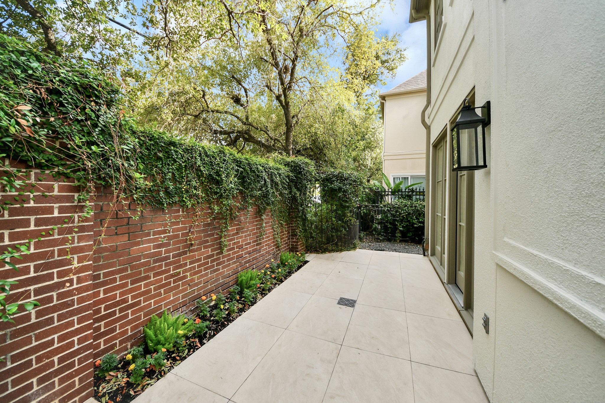 5601 Jane Austen Street, Houston, TX 77005