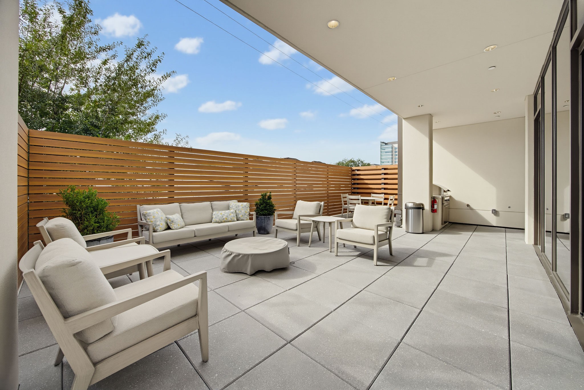 2323 W Main Street, #401, Houston, TX 77098
