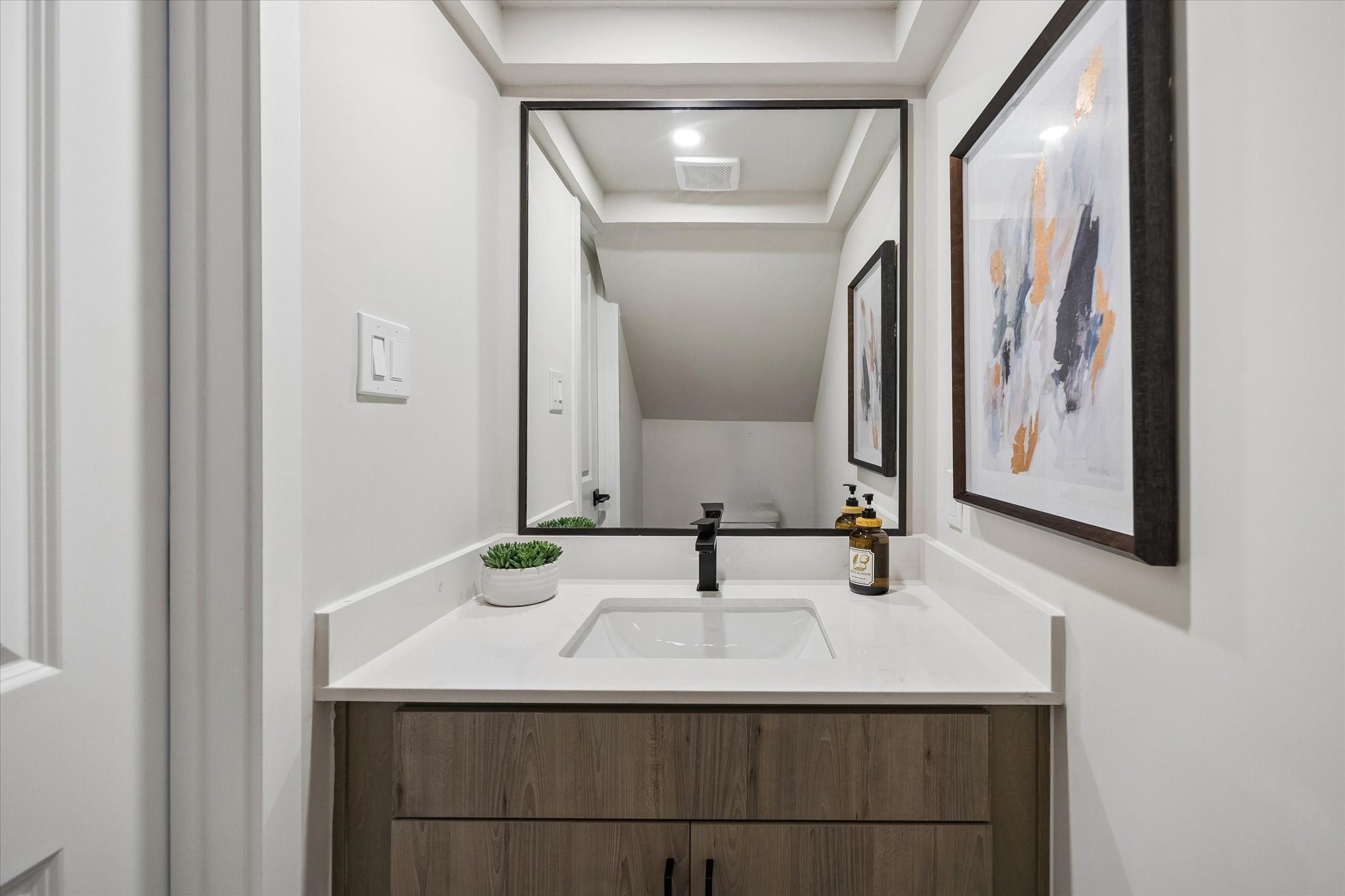 This photo is of the Haven at Highland Model Home at 6702 Zaken (Floor Plan B), and may depict upgrades not included in the standard finishes for this listing.