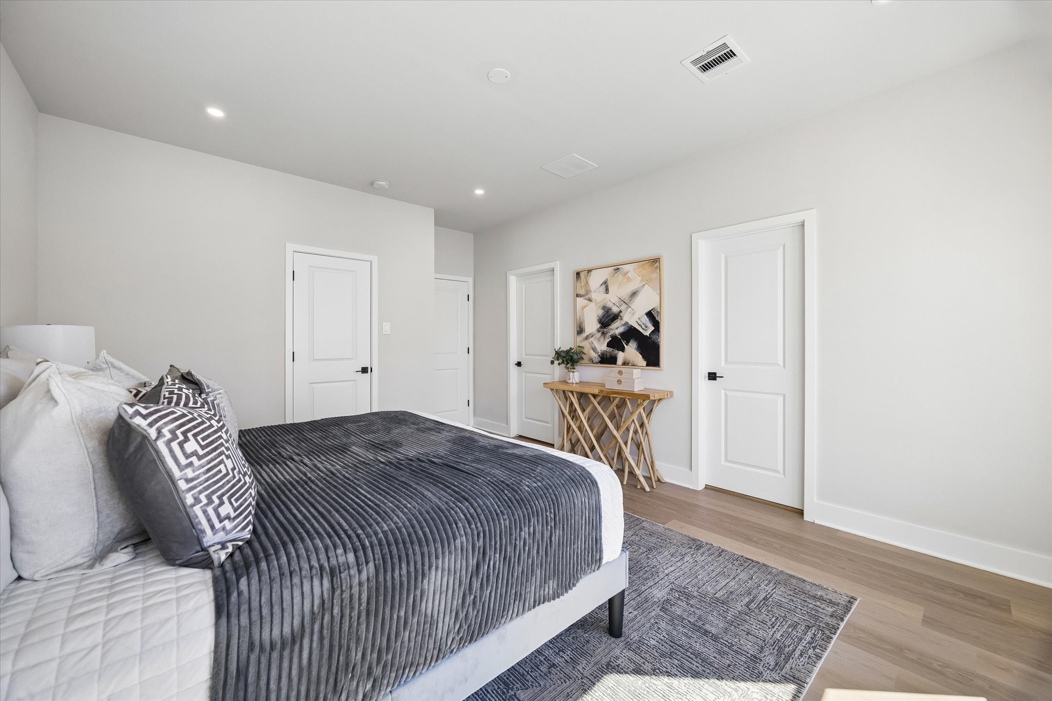 This photo is of the Haven at Highland Model Home at 6702 Zaken (Floor Plan B), and may depict upgrades not included in the standard finishes for this listing.