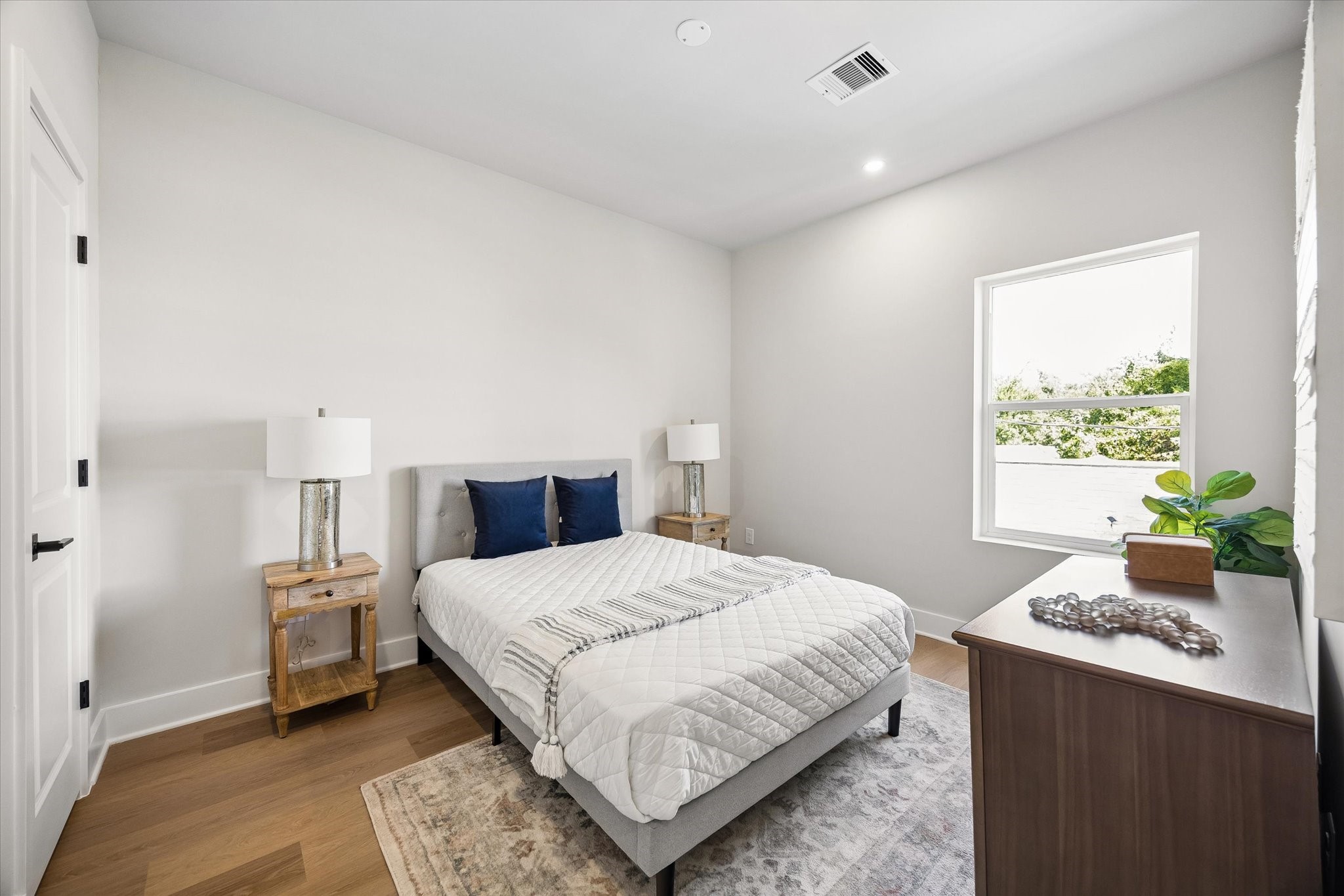 This photo is of the Haven at Highland Model Home at 6702 Zaken (Floor Plan B), and may depict upgrades not included in the standard finishes for this listing.